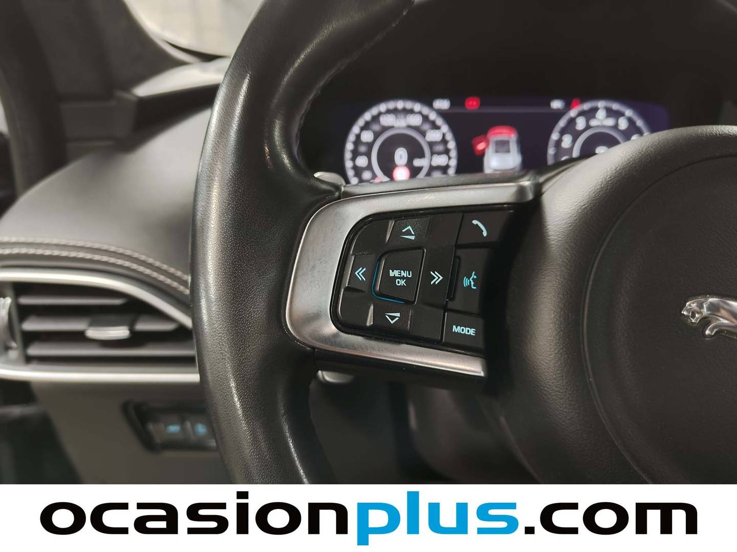 Foto Jaguar F-Pace Jaguar F-PACE 2.0T i4 R-Sport AWD Auto 221 kW (300 CV)