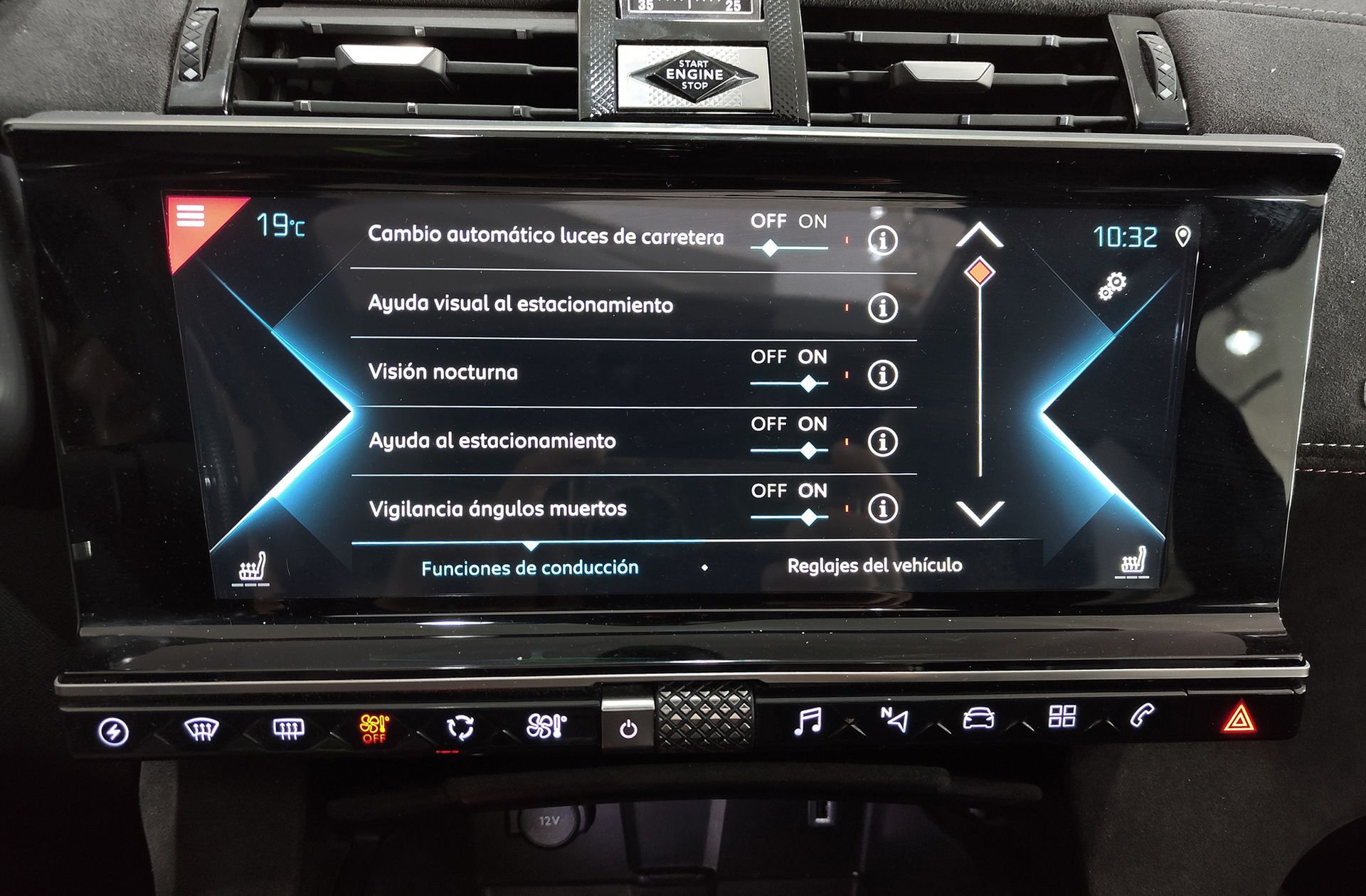 DS DS 7 Crossback 1.6 E-Tense 300 PERF. Line 4WD - foto 34