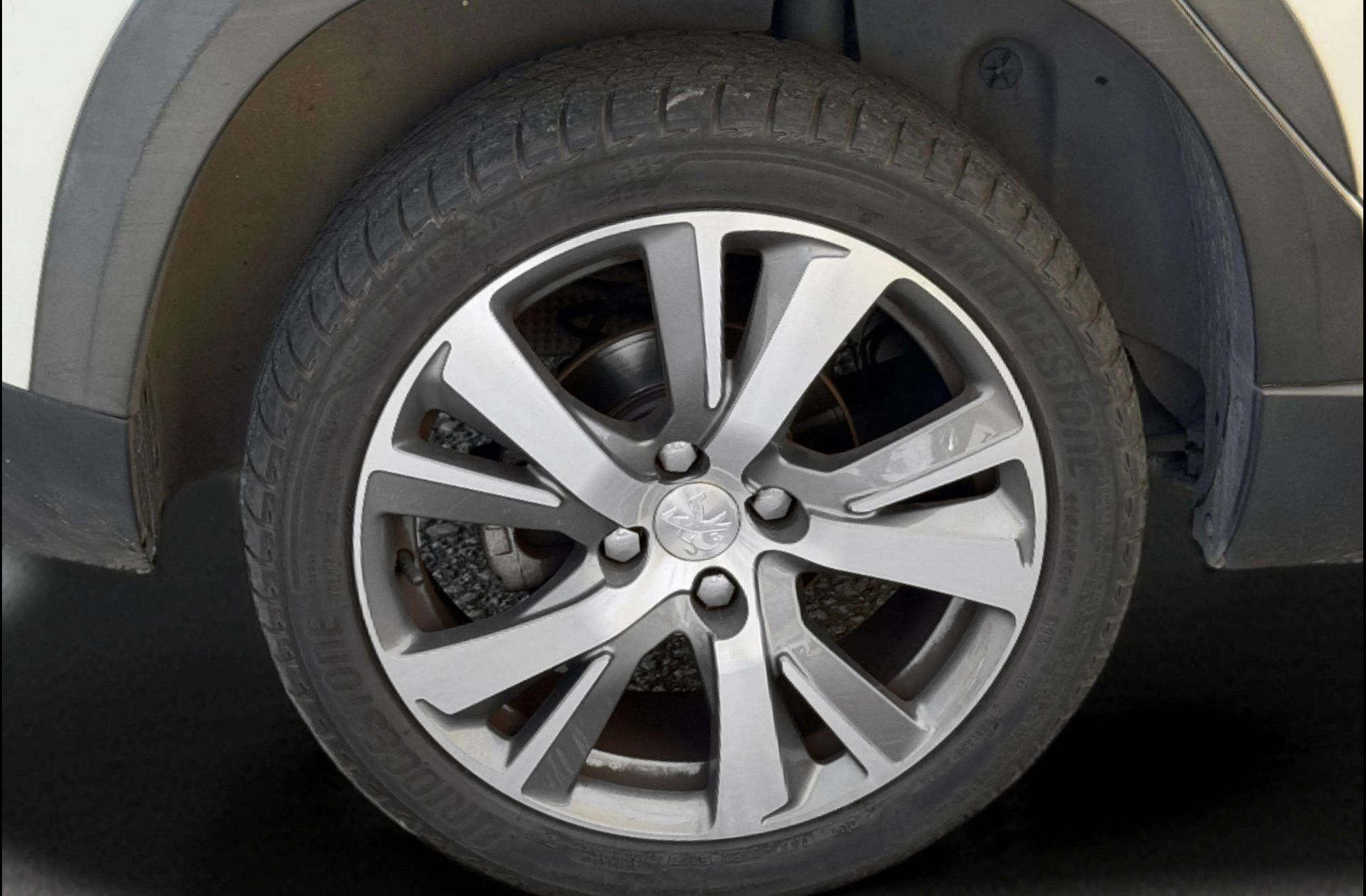 Peugeot 2008 PureTech 110 Allure - foto 32