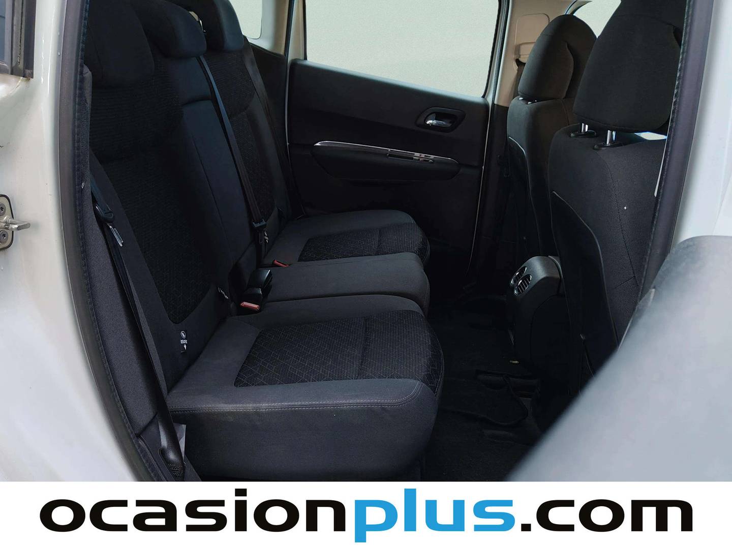Foto asientos traseros Peugeot 3008 Peugeot 3008 1.6 HDI Active FAP (115 CV)