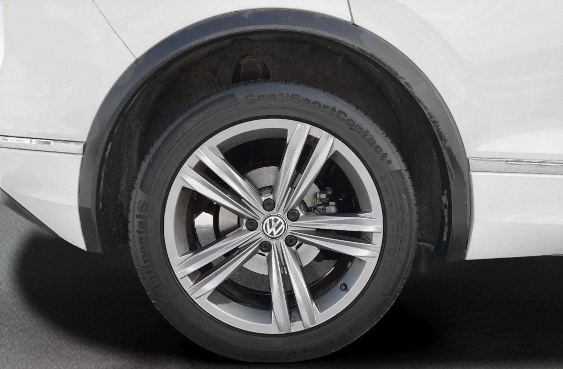 Volkswagen Tiguan Advance 1.5 TSI DSG Pack R-Line - foto 32