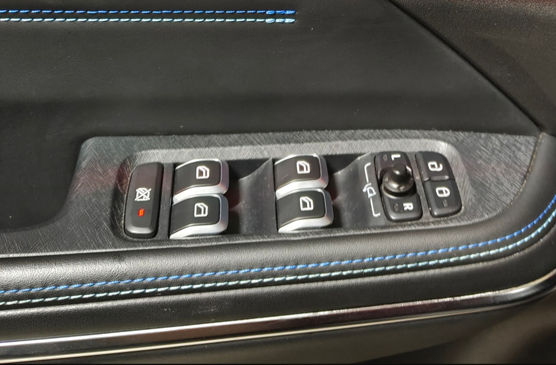 Lynk & Co 01 1.5 PHEV - foto 35