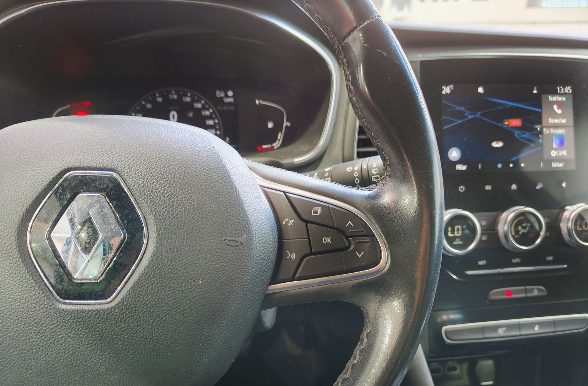 Renault Mégane Zen TCe GPF - foto 31