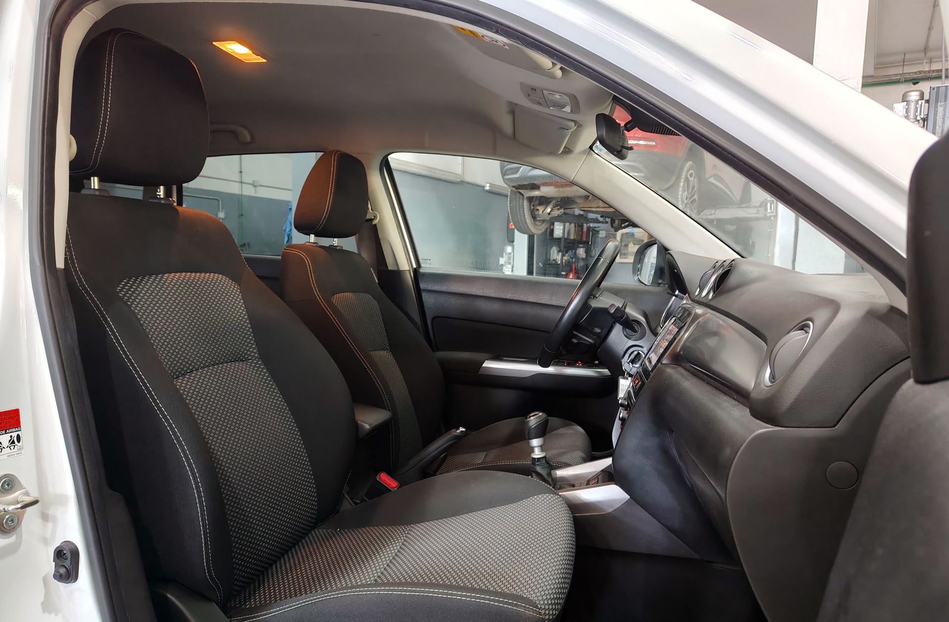 Suzuki Vitara 1.4 Turbo Mild Hybrid GLE - foto 19