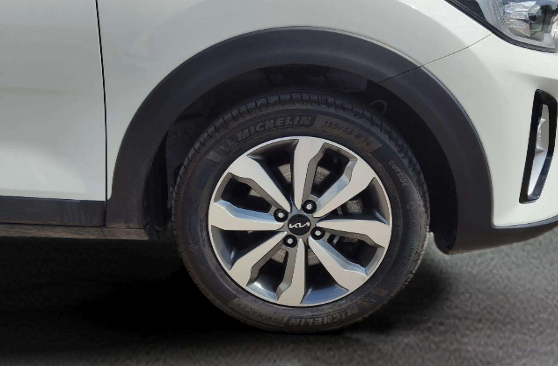 Kia Stonic 1.0 T-GDi MHEV Drive - foto 33