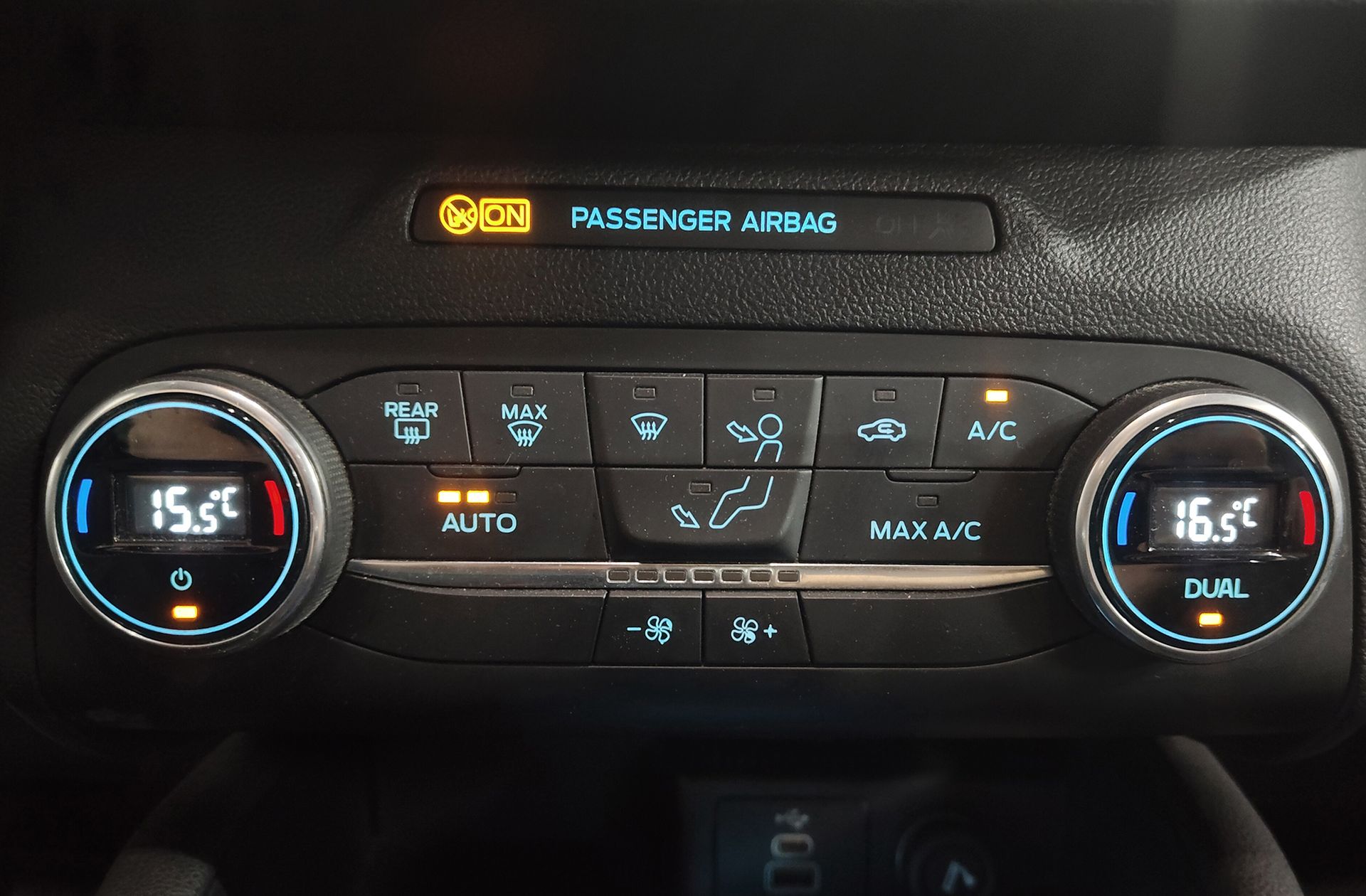 Ford Kuga 1.5 EcoBlue ST-Line - foto 34