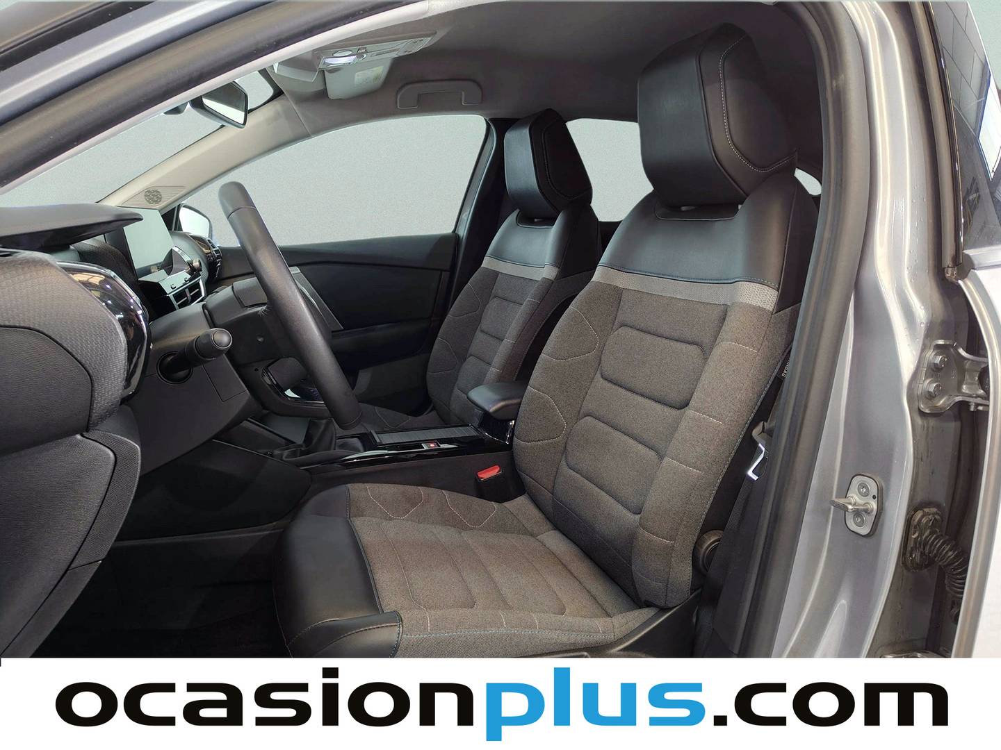 Foto asientos delanteros Citroën C4 Citroën C4 BlueHDi 110 S&S Feel Pack (110 CV)