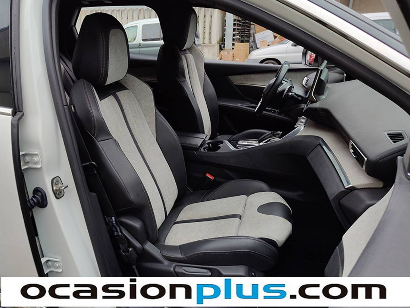 Foto Peugeot 3008 Hybrid Peugeot 3008 Hybrid 300 GT Pack e-EAT8 (300 CV)