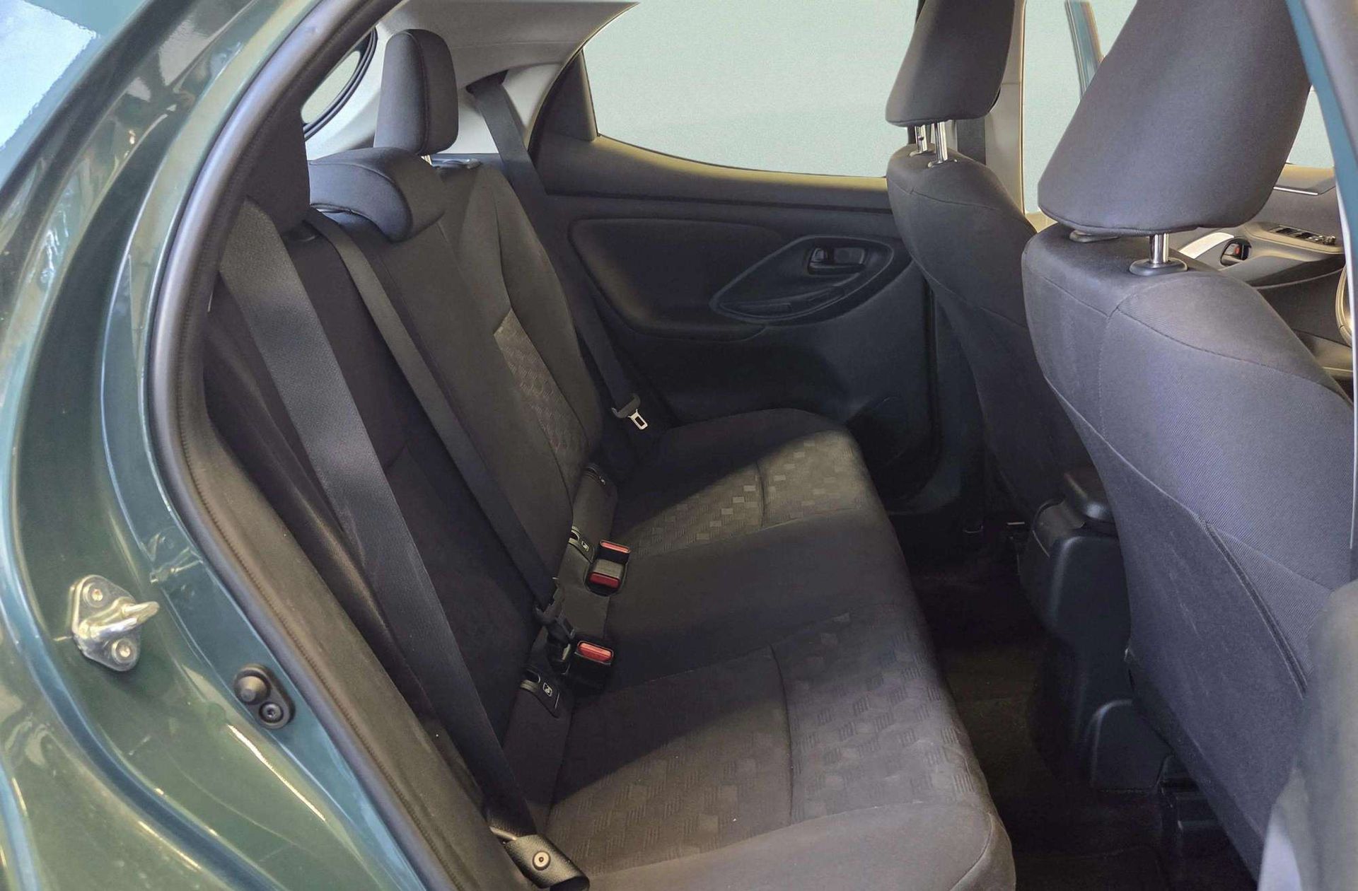 Toyota Yaris 120H Active Plus - foto 15