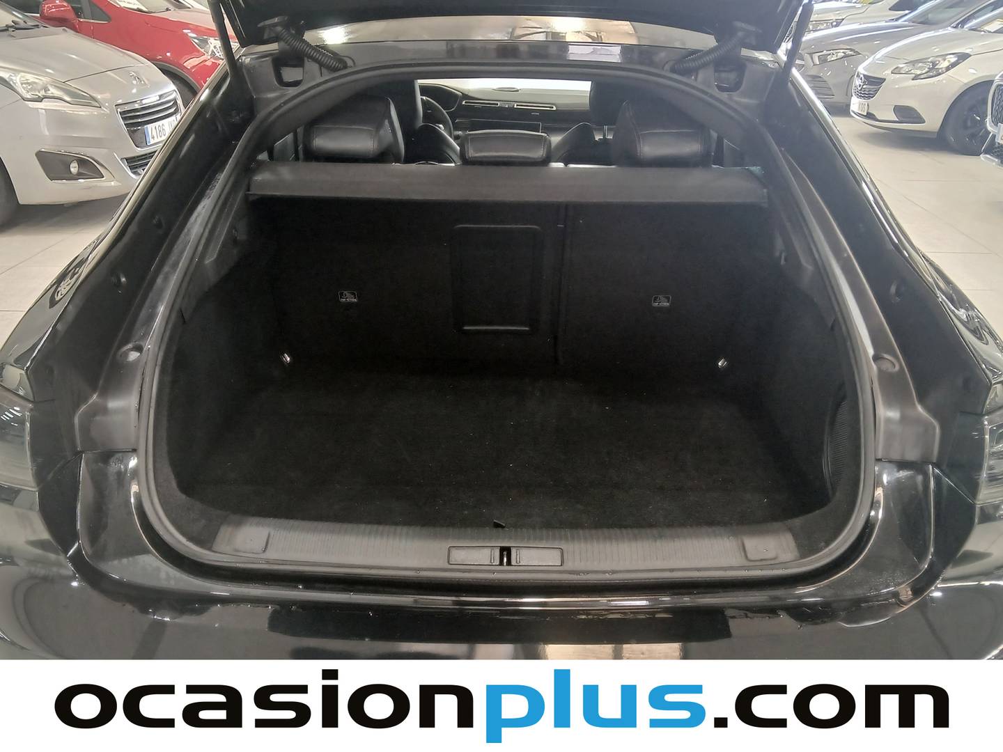 Foto Peugeot 508 Hybrid Peugeot 508 Hybrid 225 GT e-EAT8 (225 CV)