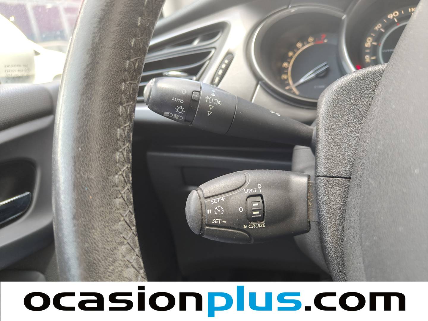 Extras y acabados del Citroën C3 Citroën C3 1.4 VTI Exclusive (95 CV)