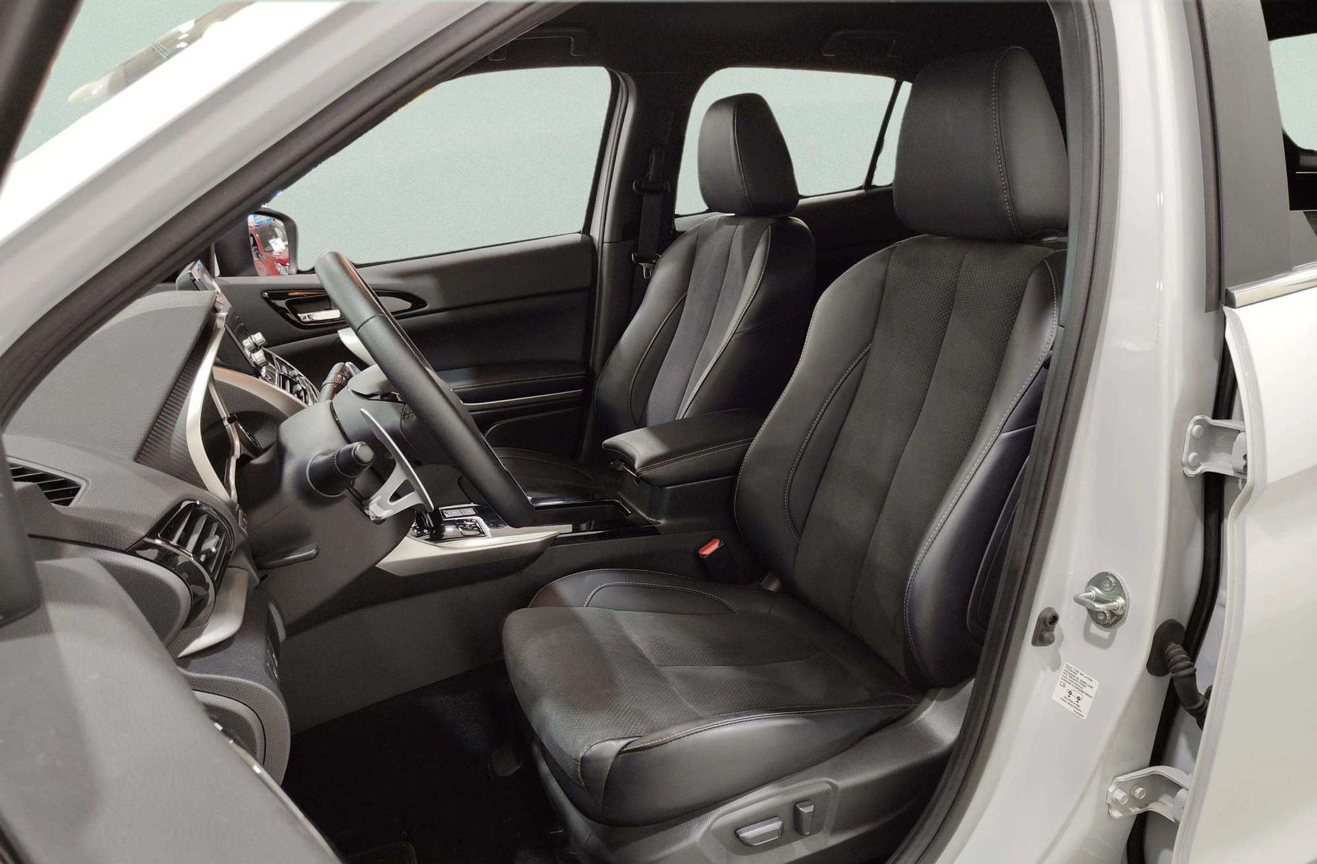 Mitsubishi Eclipse Cross 2.4 PHEV Kaiteki 4WD - foto 13