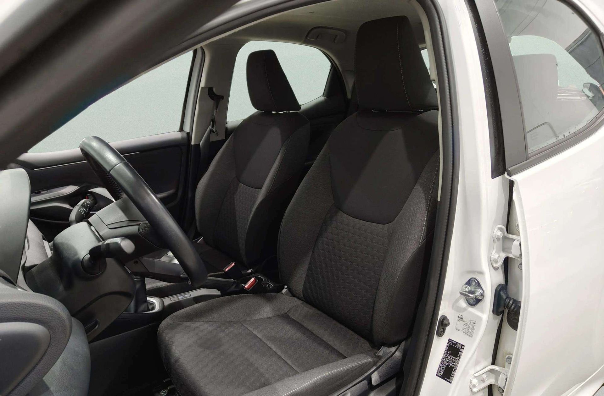 Toyota Yaris 1.0 70 Business - foto 10
