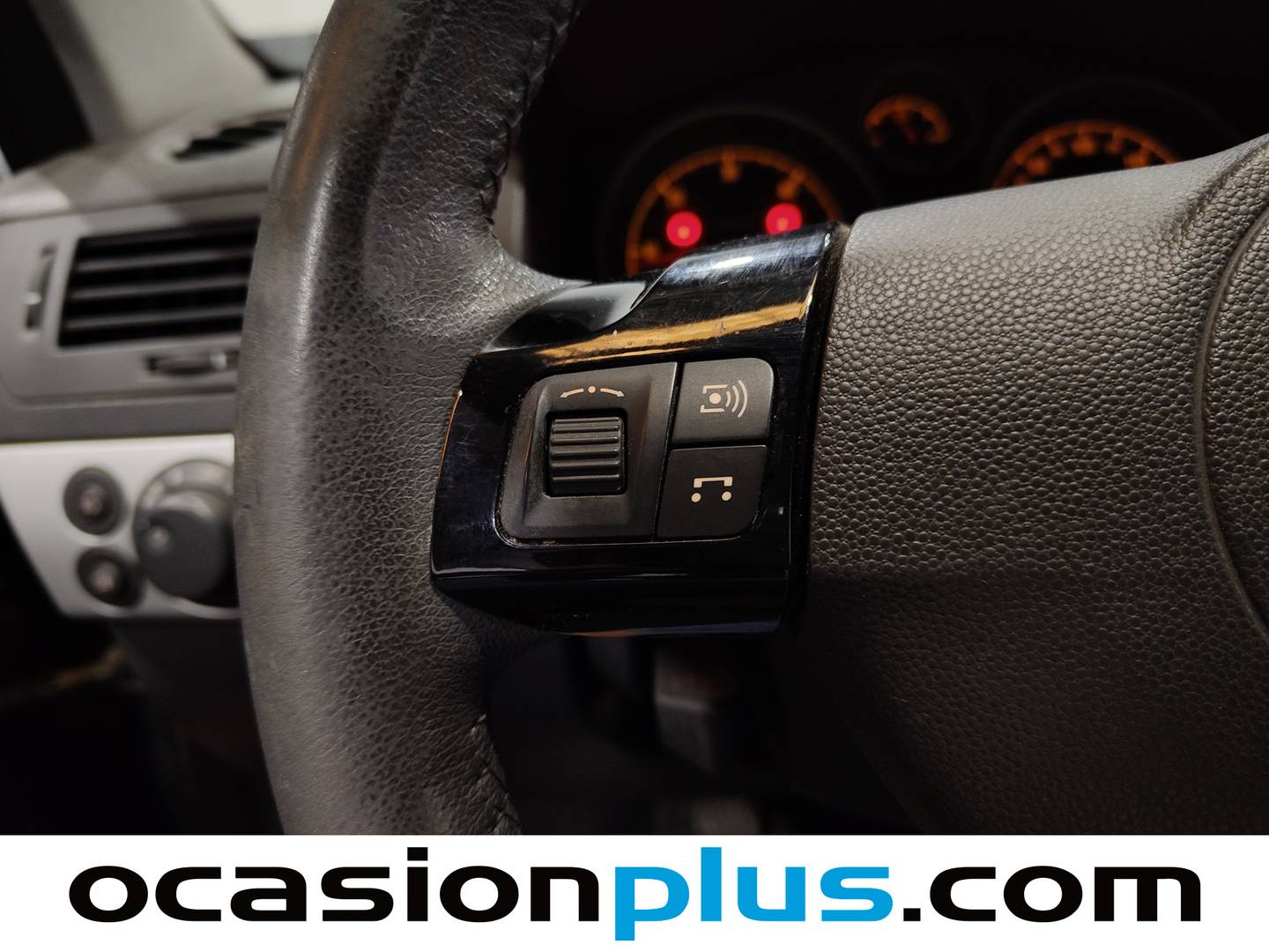 Equipamiento del Opel Astra Opel Astra 1.7 CDTI GTC 111Years (110 CV)