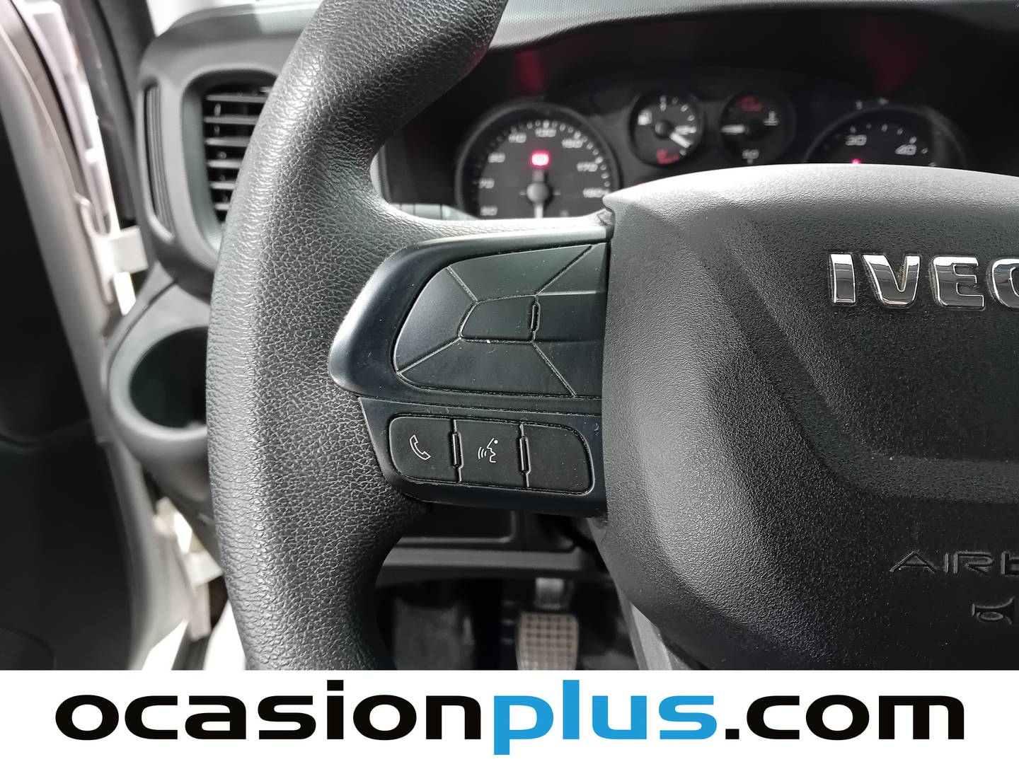 Foto Iveco Daily Iveco Daily Furgon 35S 16 V 3520L/H2 (156 CV) 3 Plazas