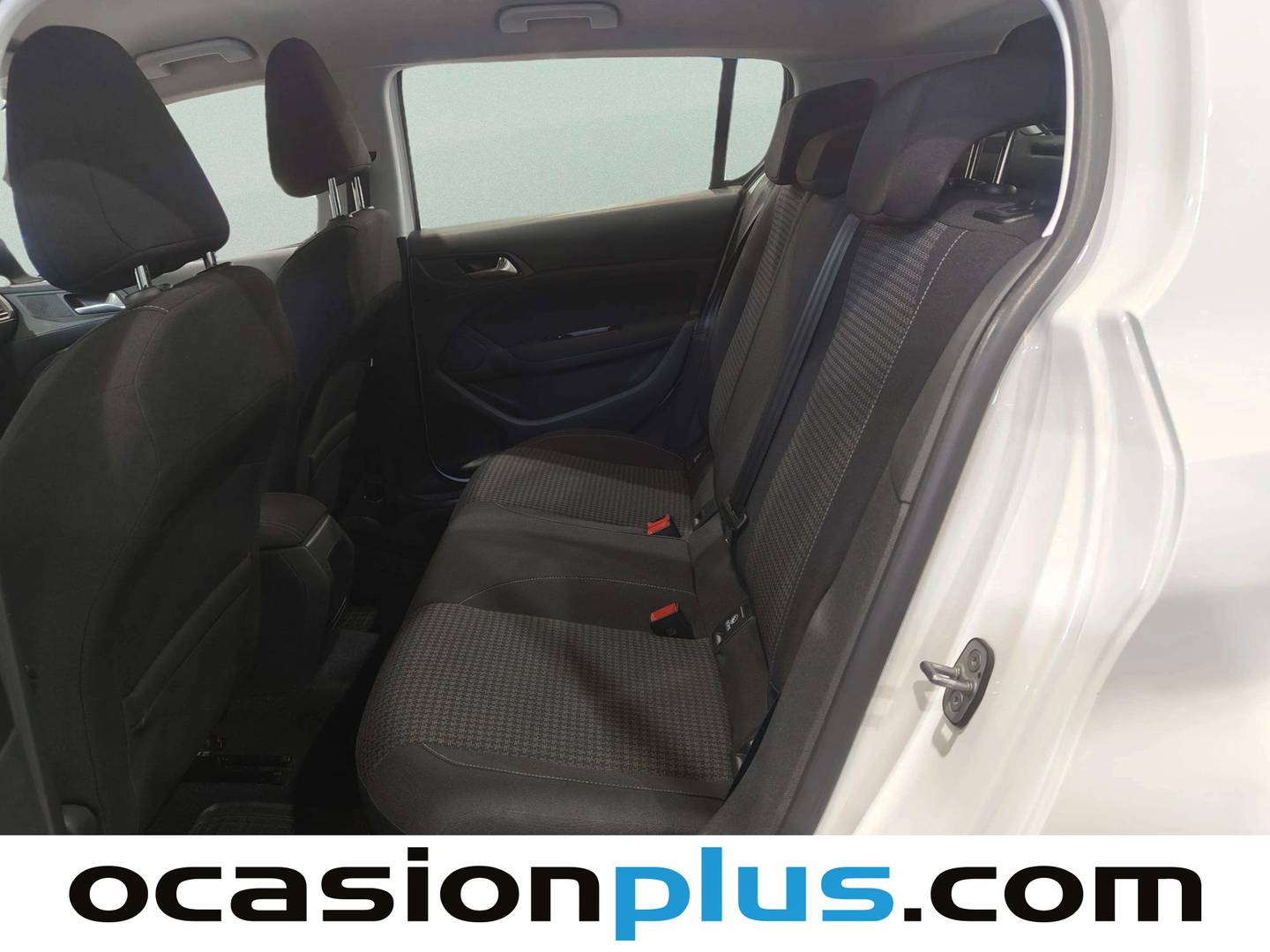 Foto asientos traseros Peugeot 308 Peugeot 308 5p Active 1.2 PureTech (110CV) S&S