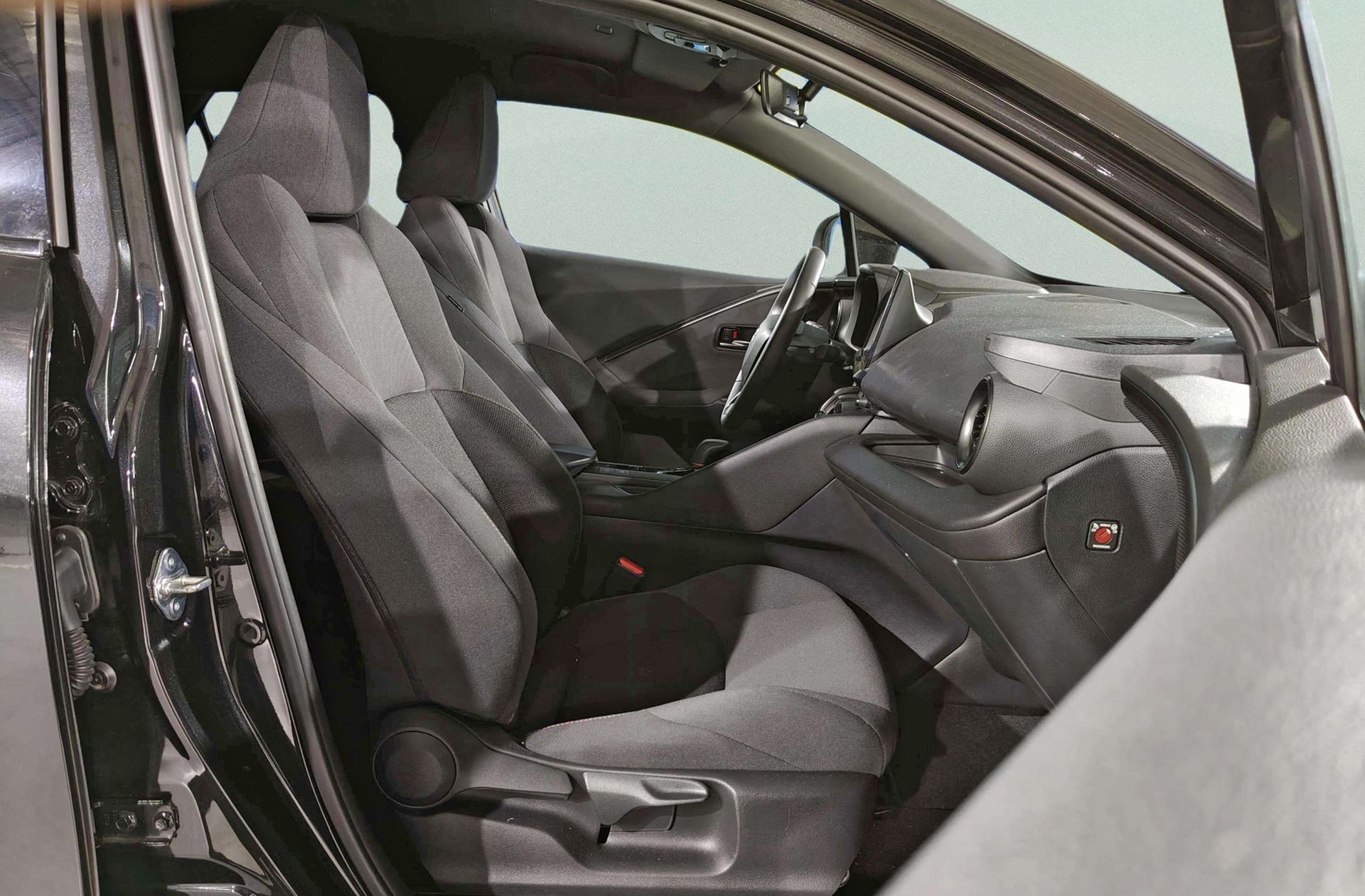 Toyota C-HR 140H Advance - foto 18
