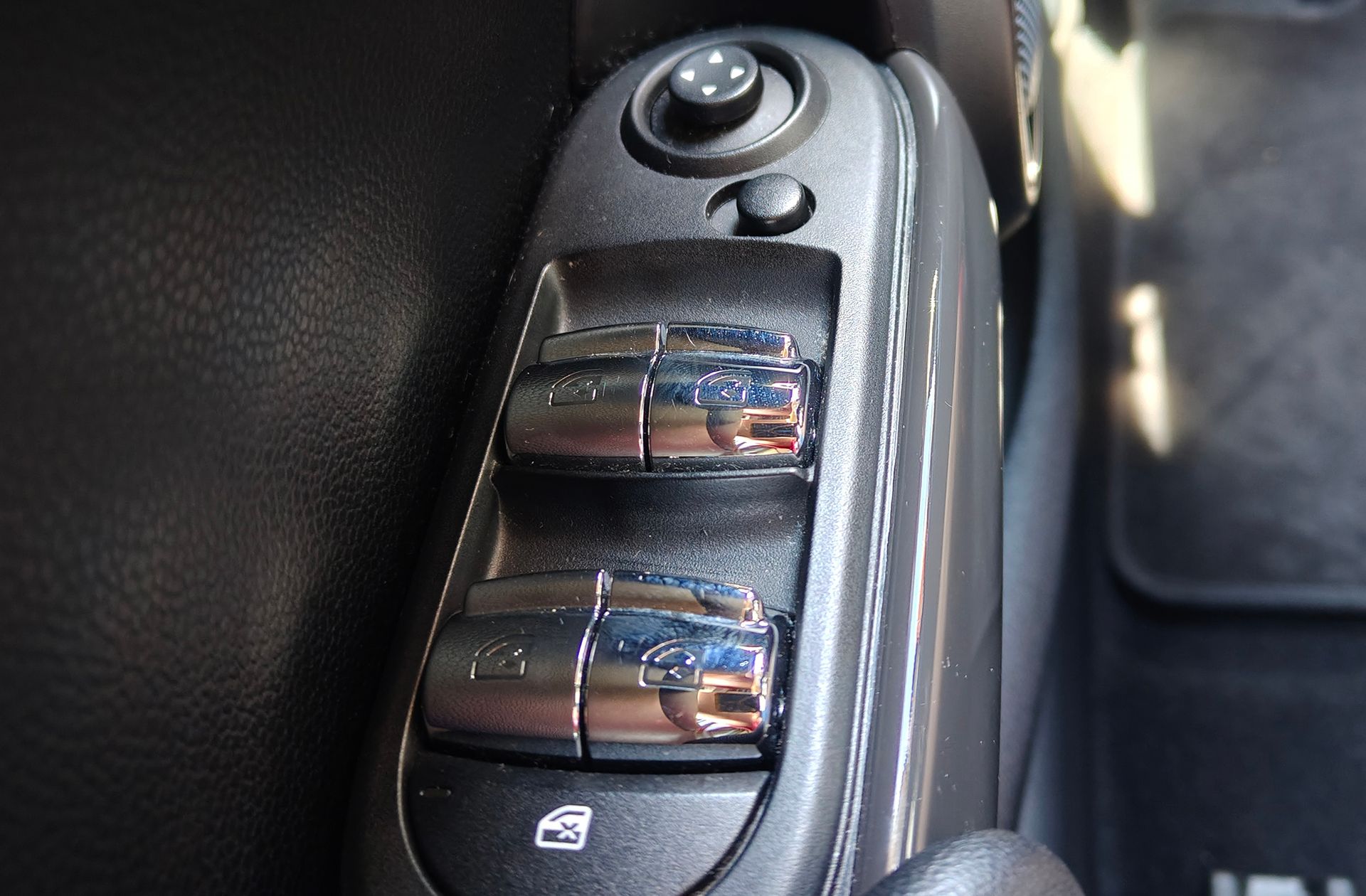 MINI Cooper One D - foto 31