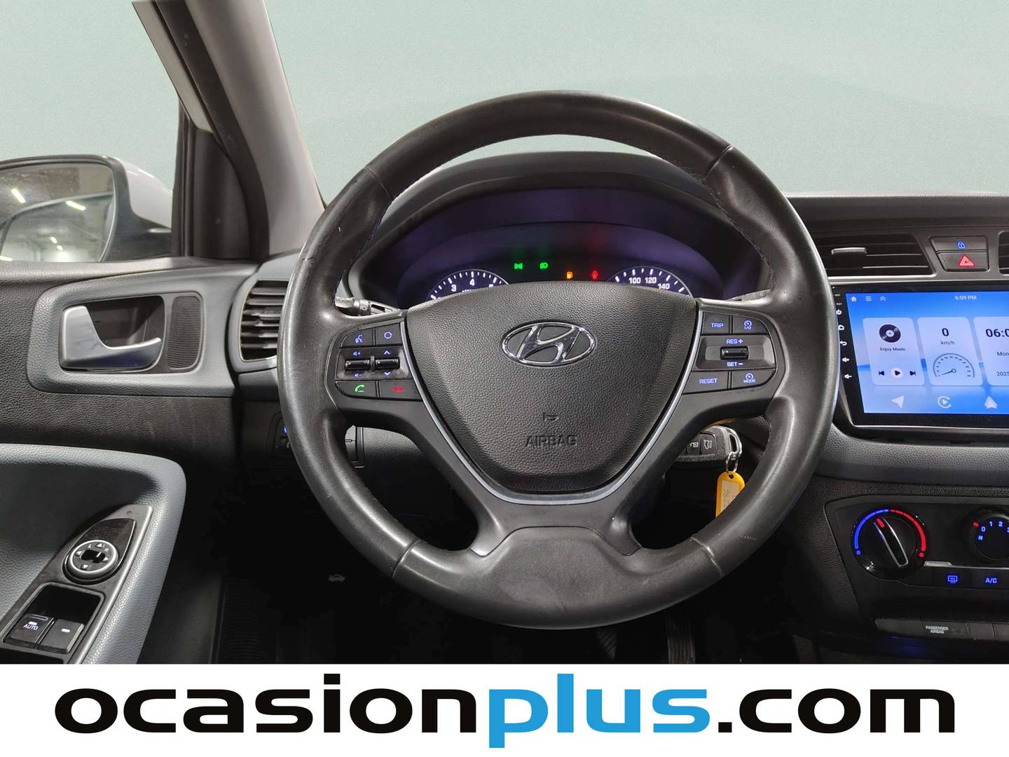 Foto Hyundai i20 Hyundai i20 1.2 MPI Klass (84 CV)