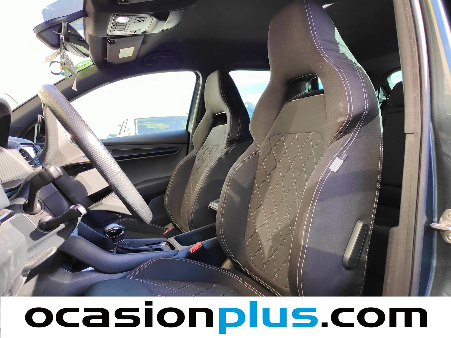 Foto Skoda Karoq Skoda Karoq 1.5 TSI ACT Sportline DSG (150 CV)