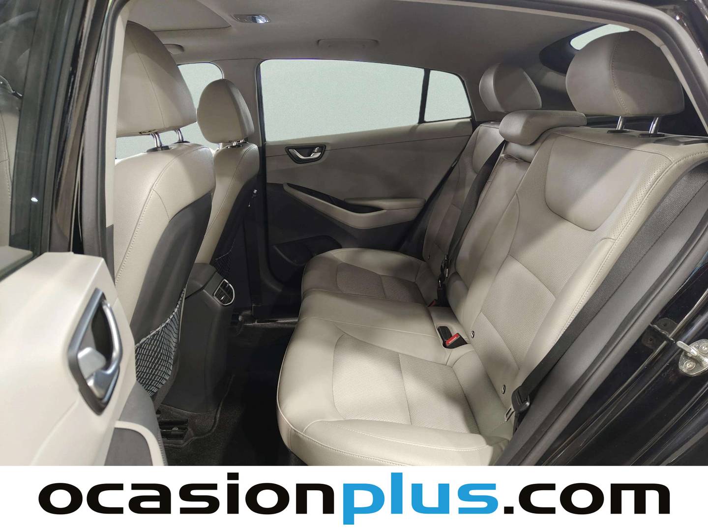 Foto asientos traseros Hyundai IONIQ Hyundai Ioniq 1.6 GDI HEV Style DCT (141 CV)