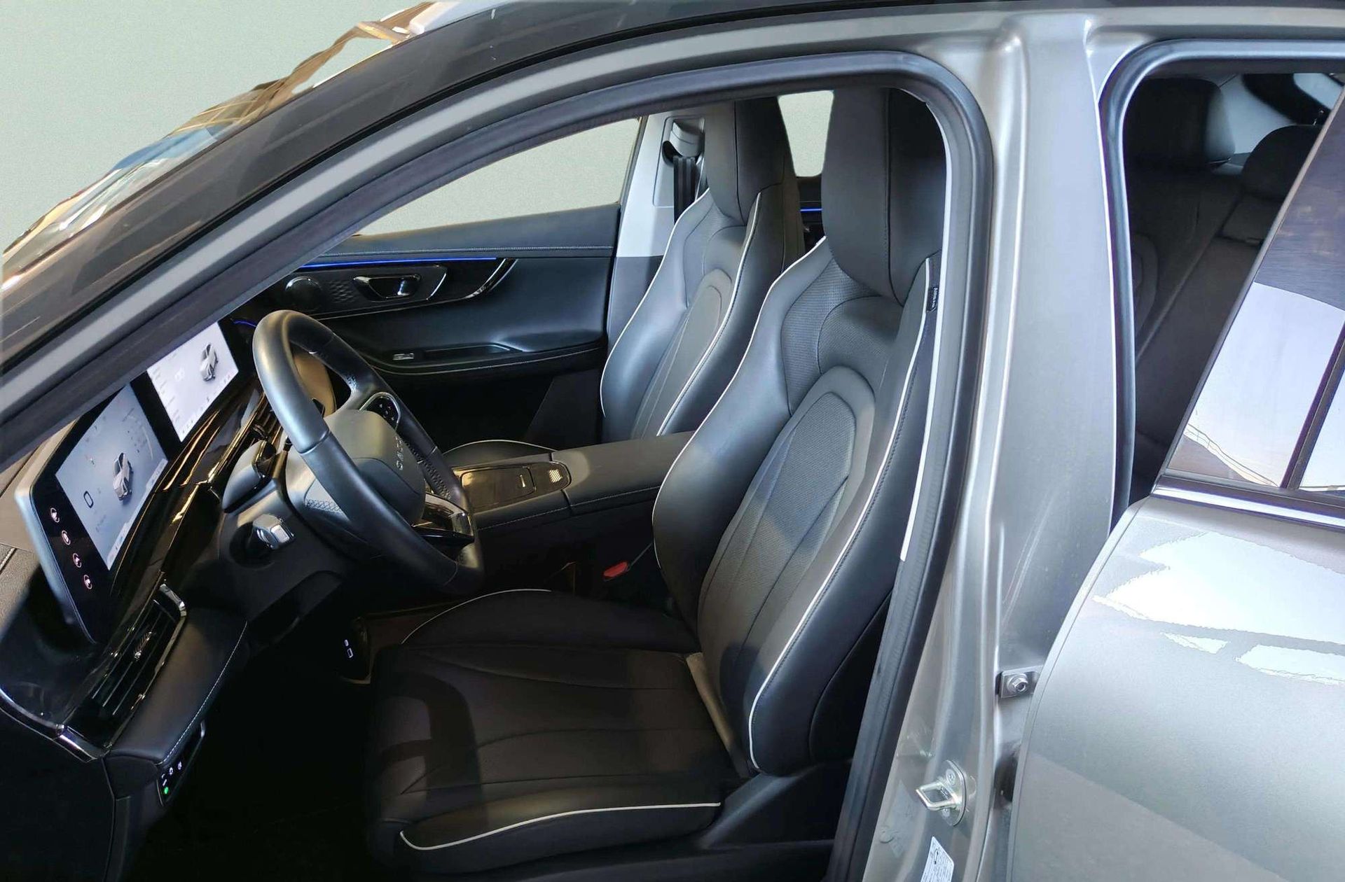 Omoda 5 1.6 T-GDi Premium - foto 12