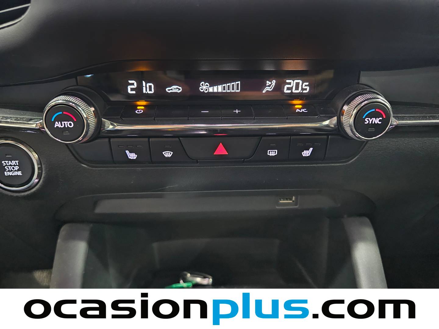 Mazda Mazda3 Mazda Mazda 3 2.0 Sedan Skyactiv-G Zenith Safety Black AT (122 CV) seminuevo