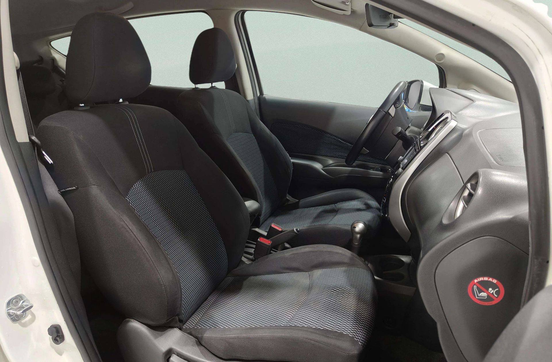 Nissan Note 1.2G DIG-S Tekna Sport Xtronic - foto 17