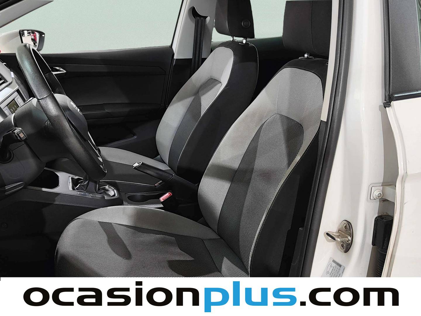 Foto asientos delanteros Seat Ibiza SEAT Ibiza 1.0 EcoTSI S&S Style (95 CV)