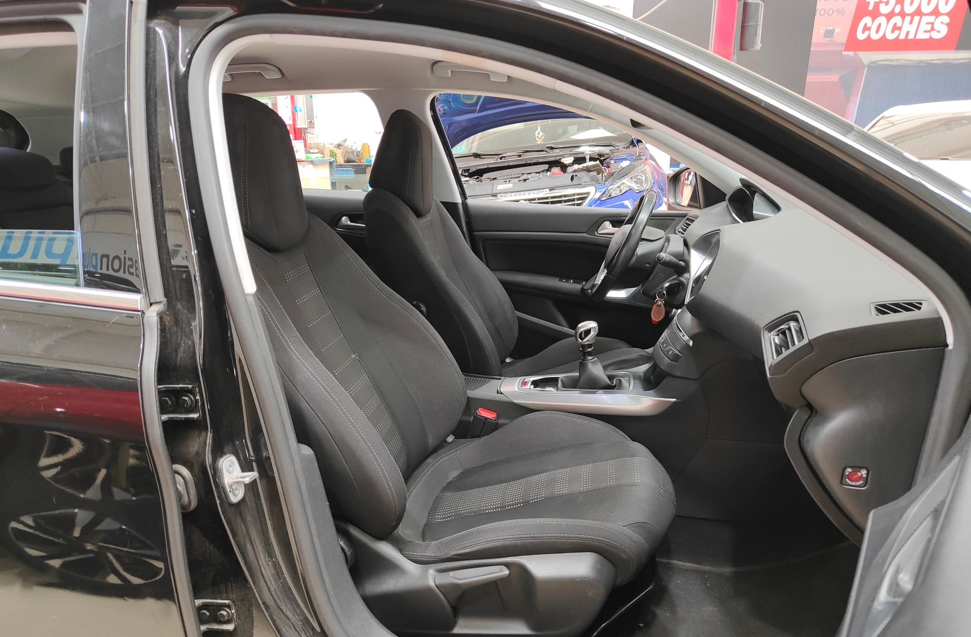 Peugeot 308 BlueHDi 150 Allure - foto 17