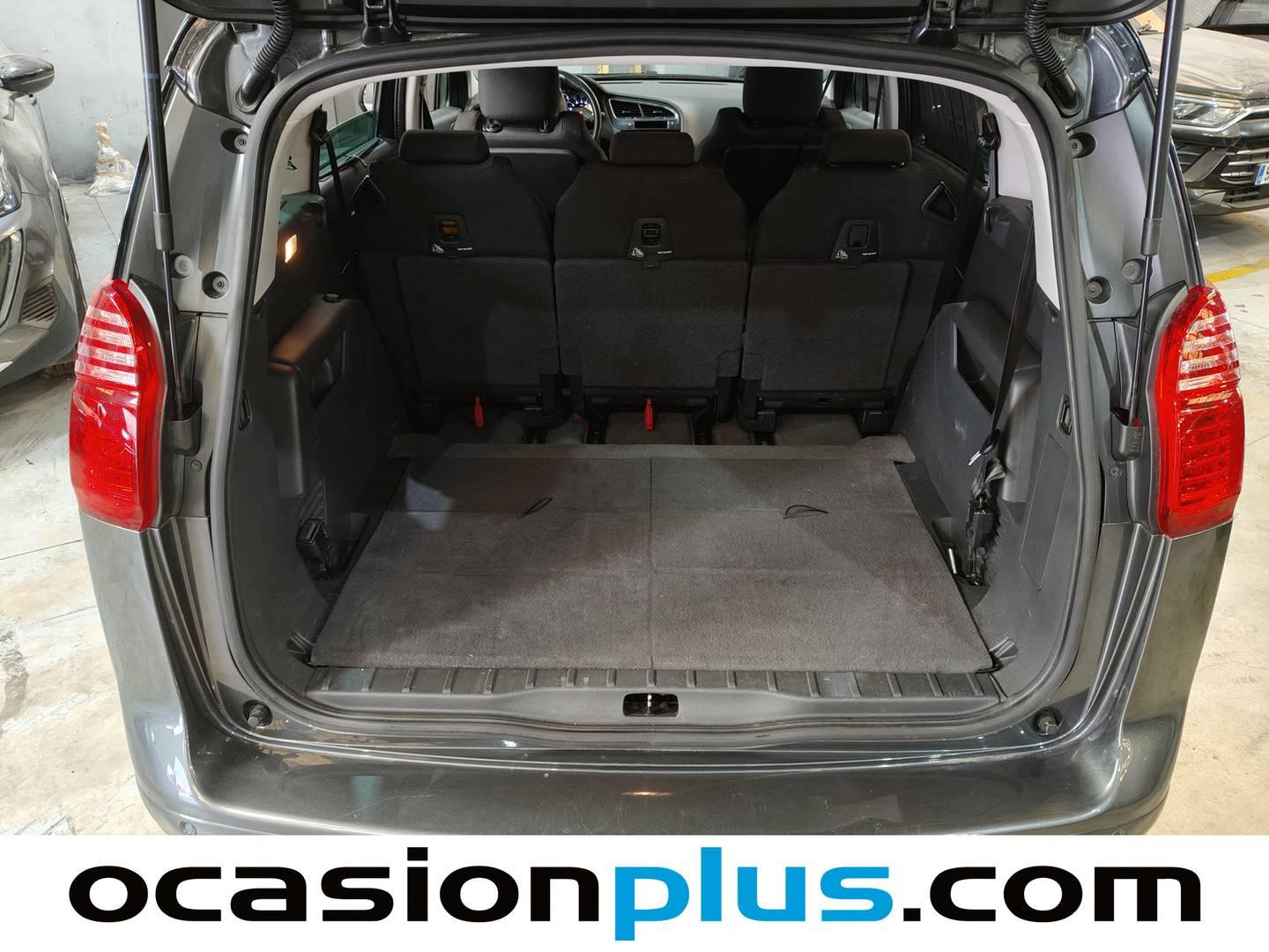 Foto asientos delanteros Peugeot 5008 Peugeot 5008 1.6 BlueHDi Style FAP 7 Plazas (120 CV)
