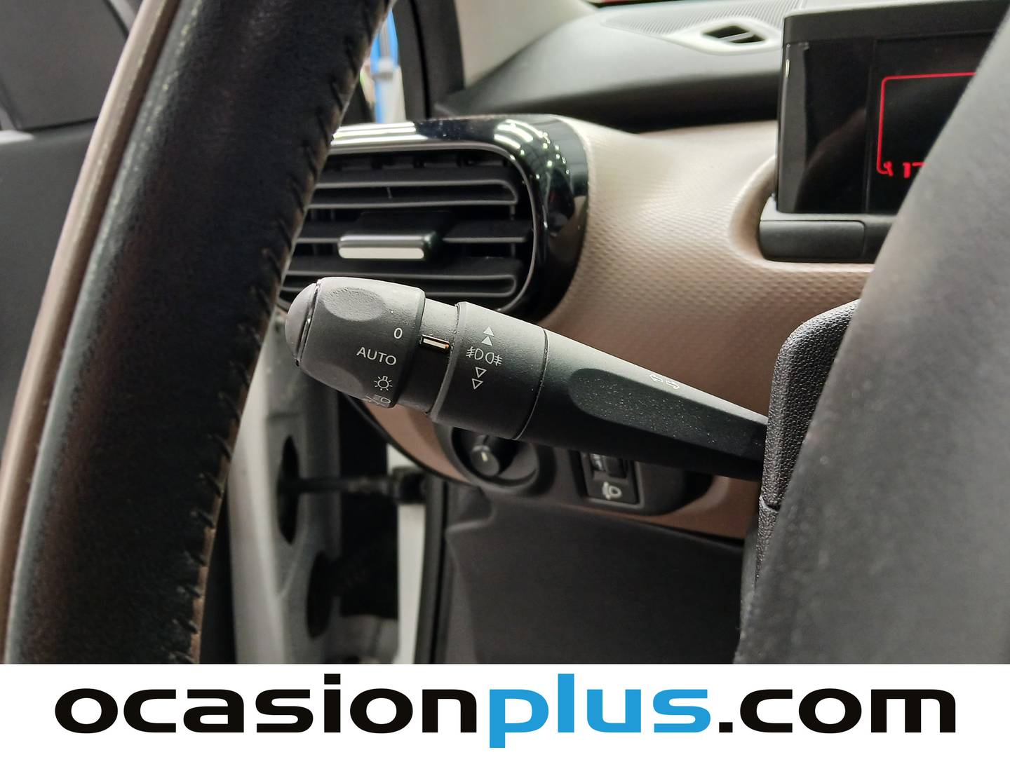 Extras y acabados del Citroën C4 Cactus Citroën C4 Cactus BlueHDi 100 Feel (100 CV)