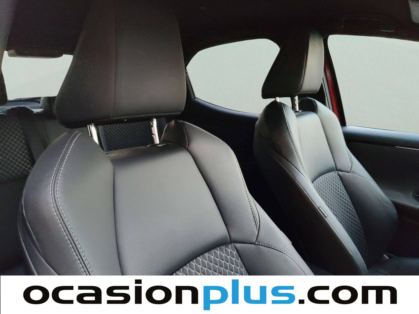 Extras y acabados del Toyota Yaris Toyota Yaris 120H Style (116 CV)