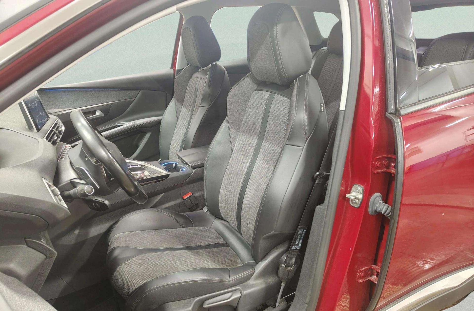Peugeot 3008 BlueHDi 130 Allure - foto 12