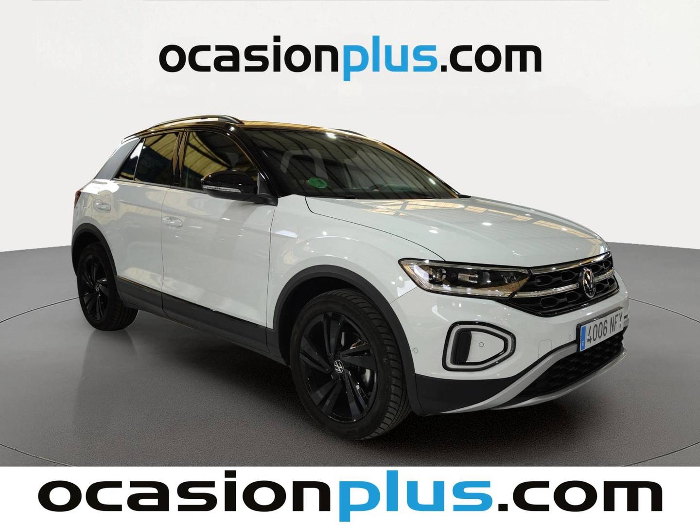 Foto delantera Volkswagen T-Roc Volkswagen T-Roc Dark Line 1.5 TSI (150 CV) DSG derecha