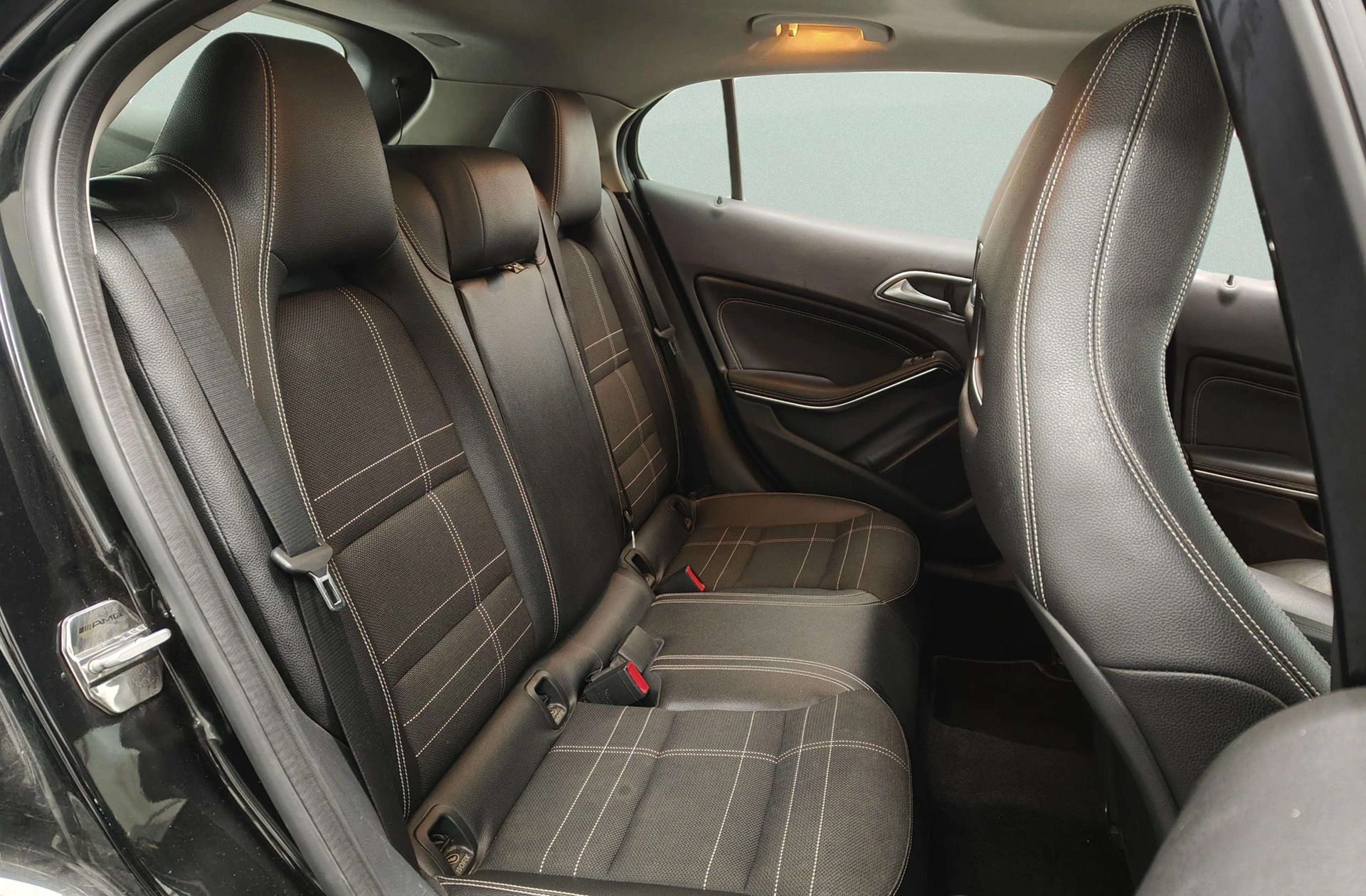 Mercedes-Benz GLA 200 CDI Style - foto 13