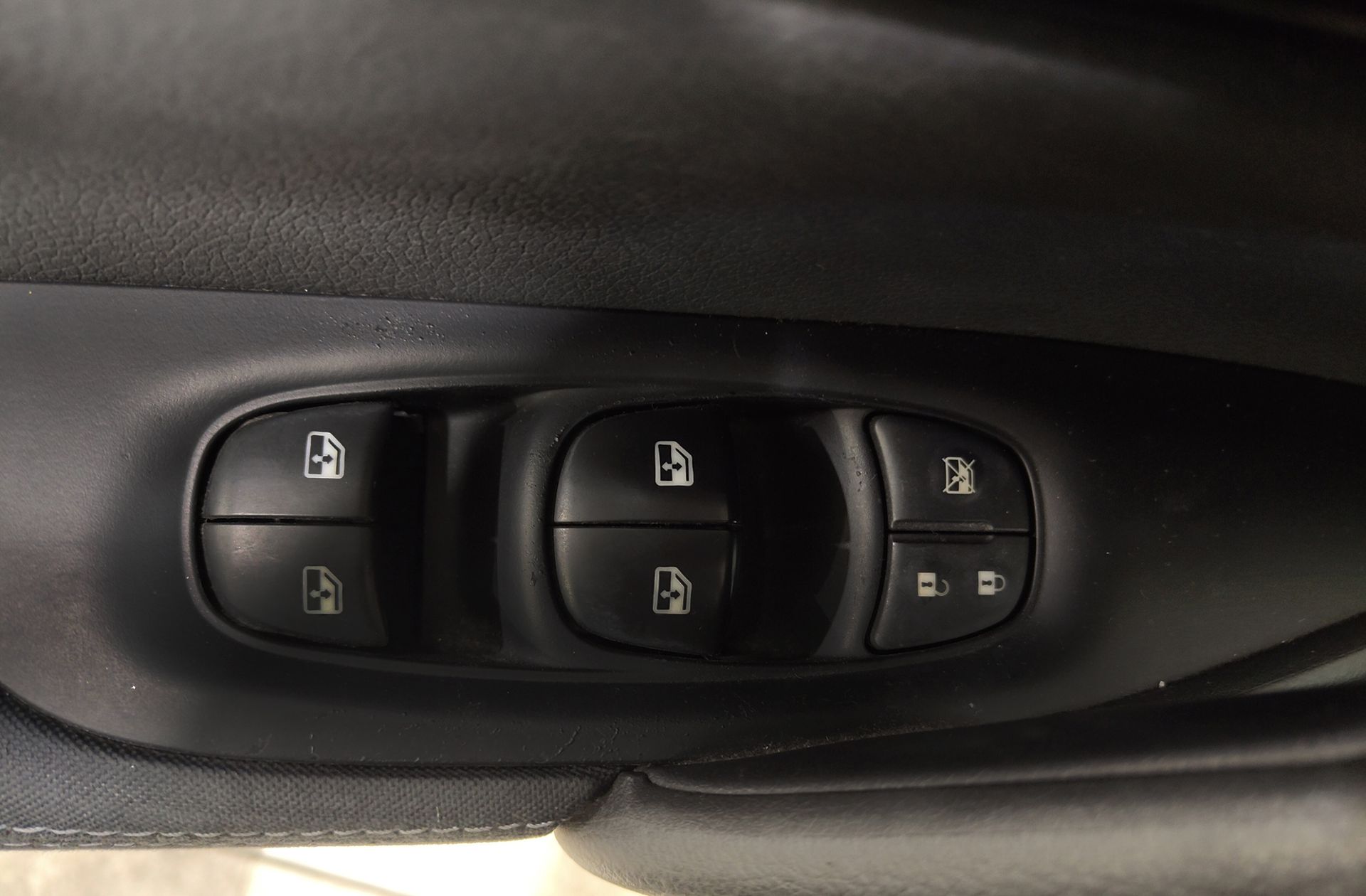 Nissan Qashqai DIG-T 160 N-Connecta 4x2 DCT - foto 28