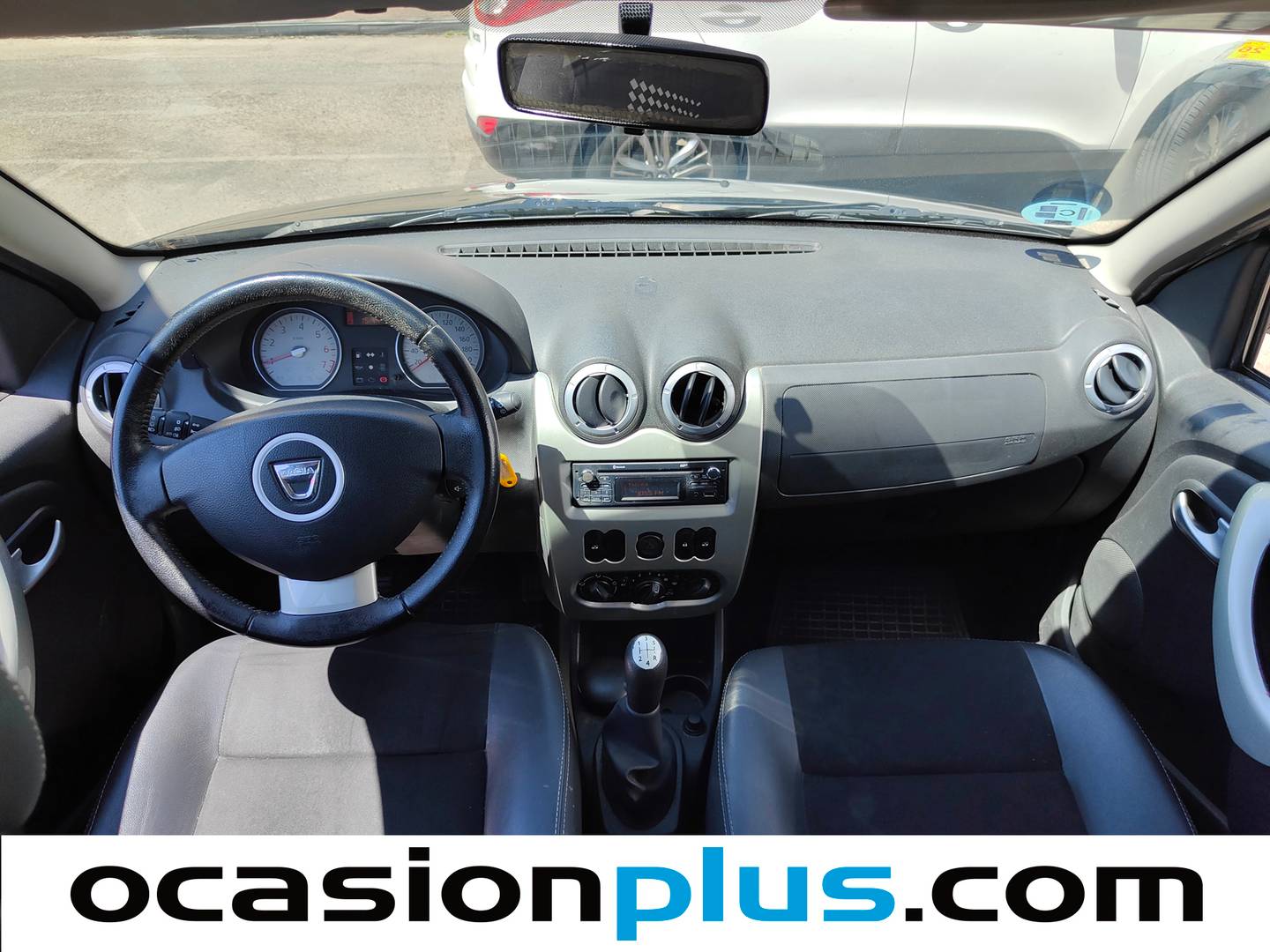Dacia Sandero Dacia Sandero 1.2 16v Laureate Music (75 CV) de ocasión