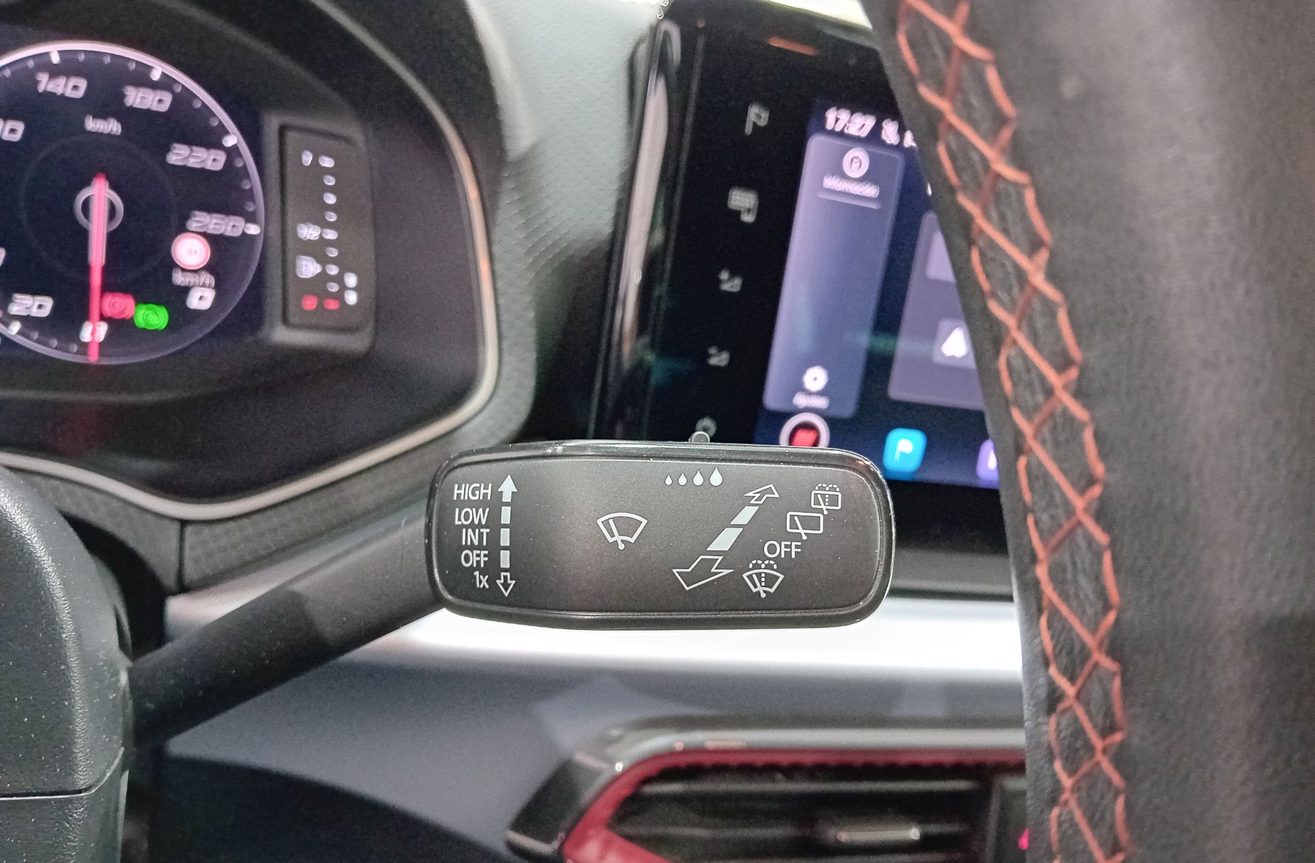 SEAT Arona 1.5 TSI FR XL DSG - foto 29