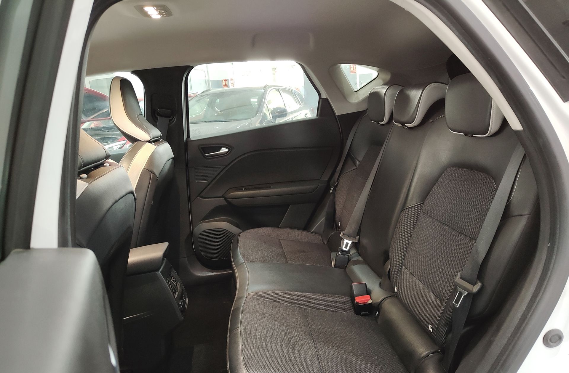 Renault Captur Techno TCe - foto 11