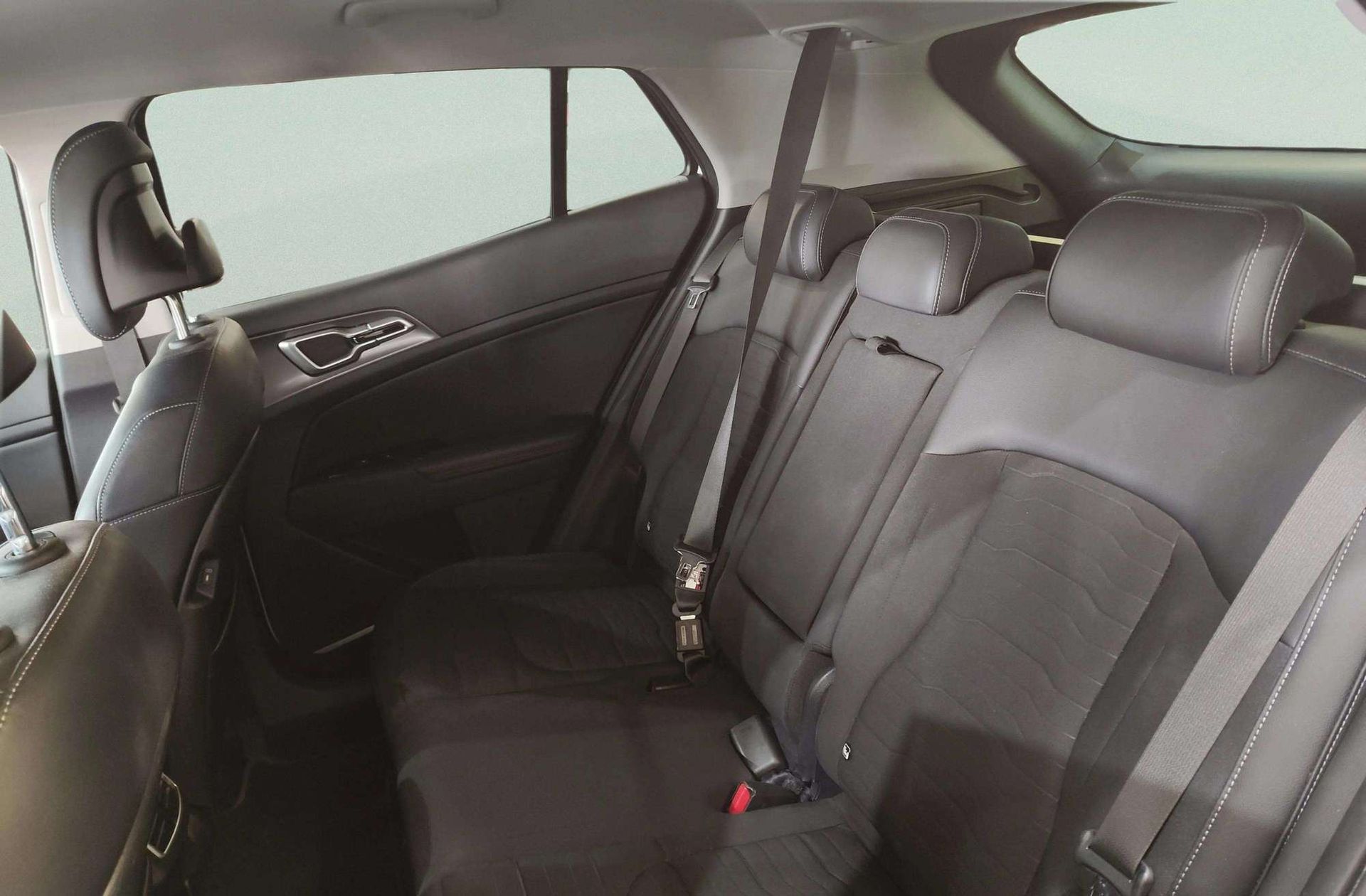 Kia Sportage 1.6 T-GDi MHEV Tech 4x2 - foto 13