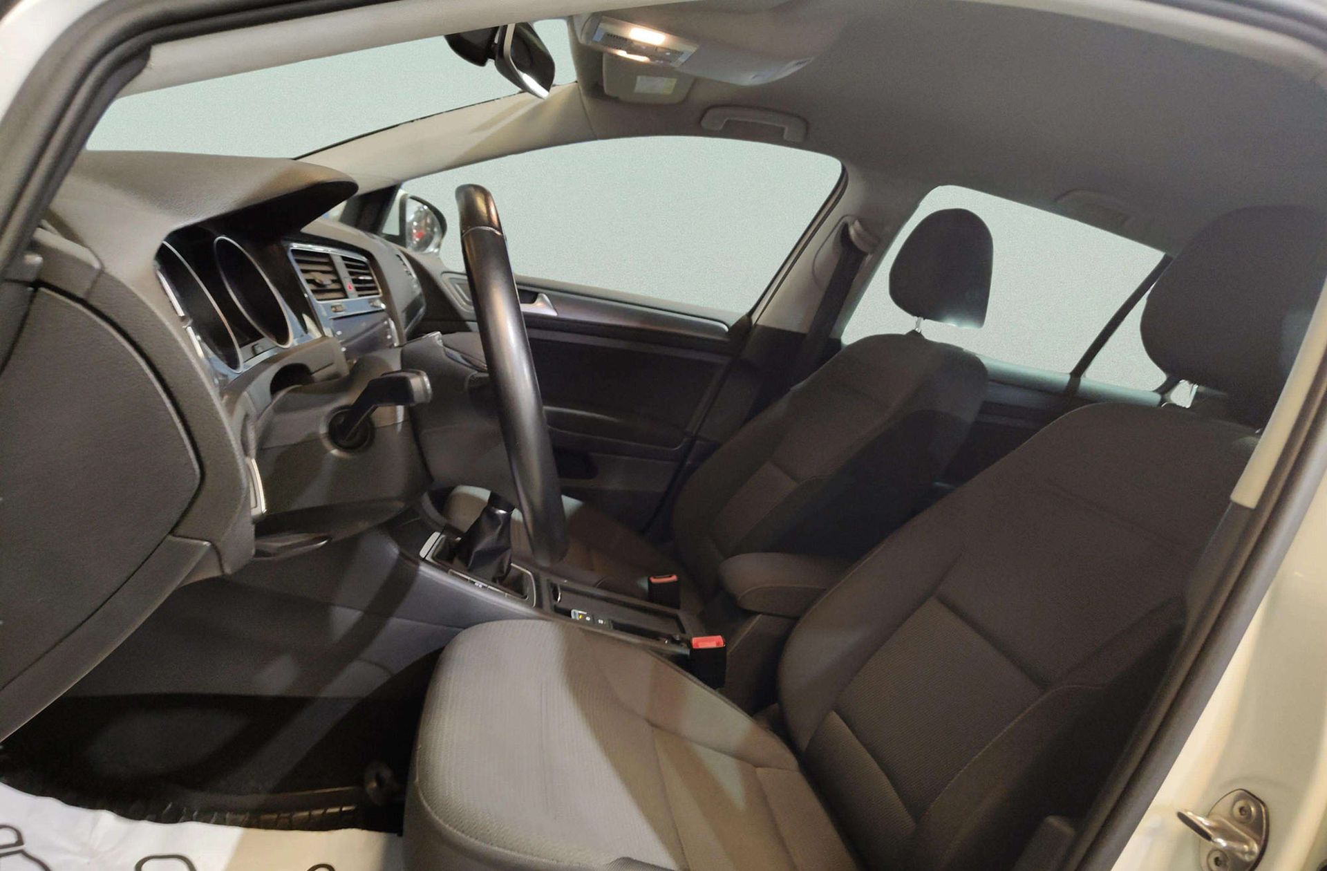 Volkswagen Golf Advance 1.6 TDI - foto 10
