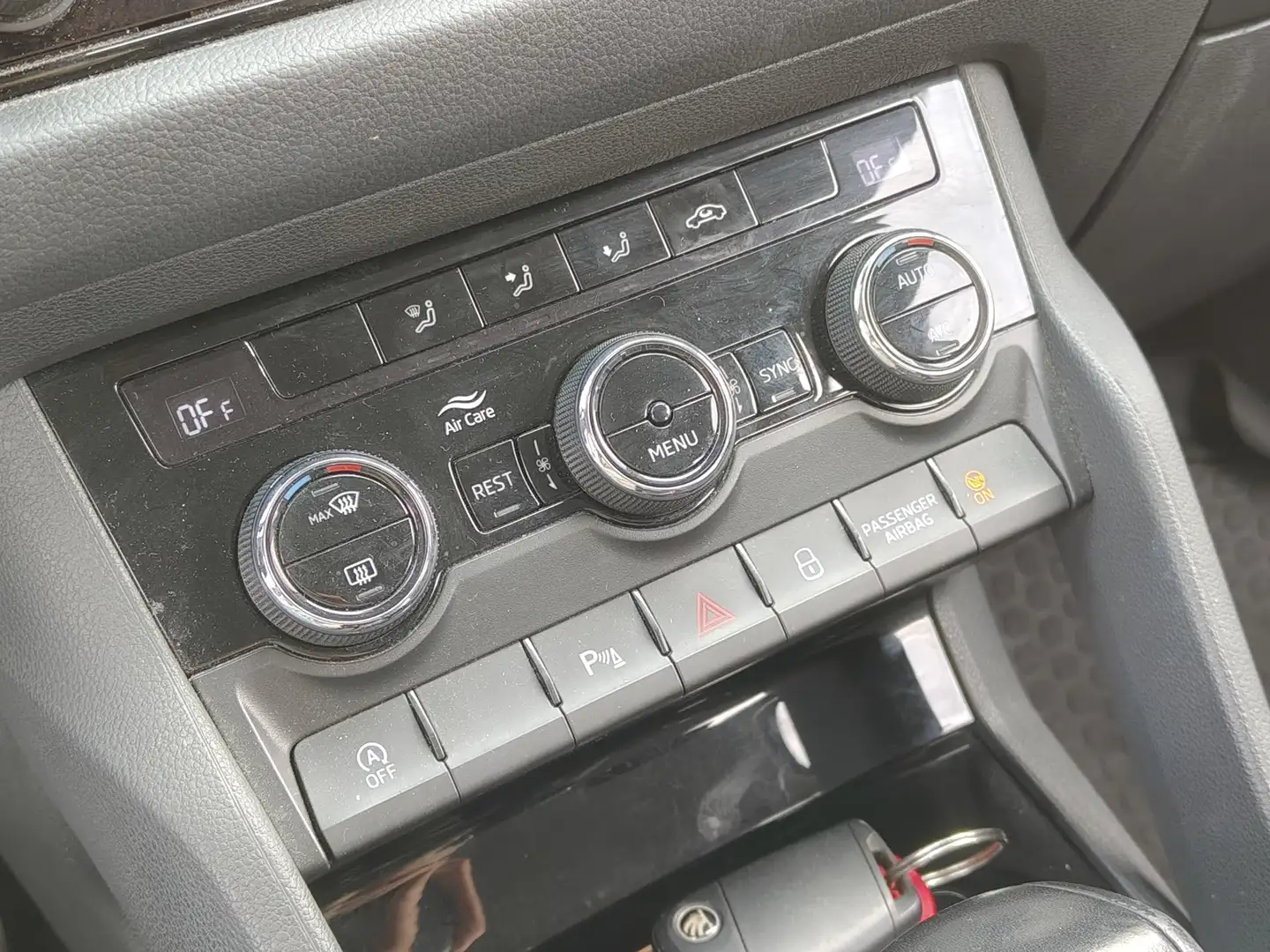 Foto Skoda Kodiaq Skoda Kodiaq 1.5 TSI Ambition 4x2 DSG  (150 CV)