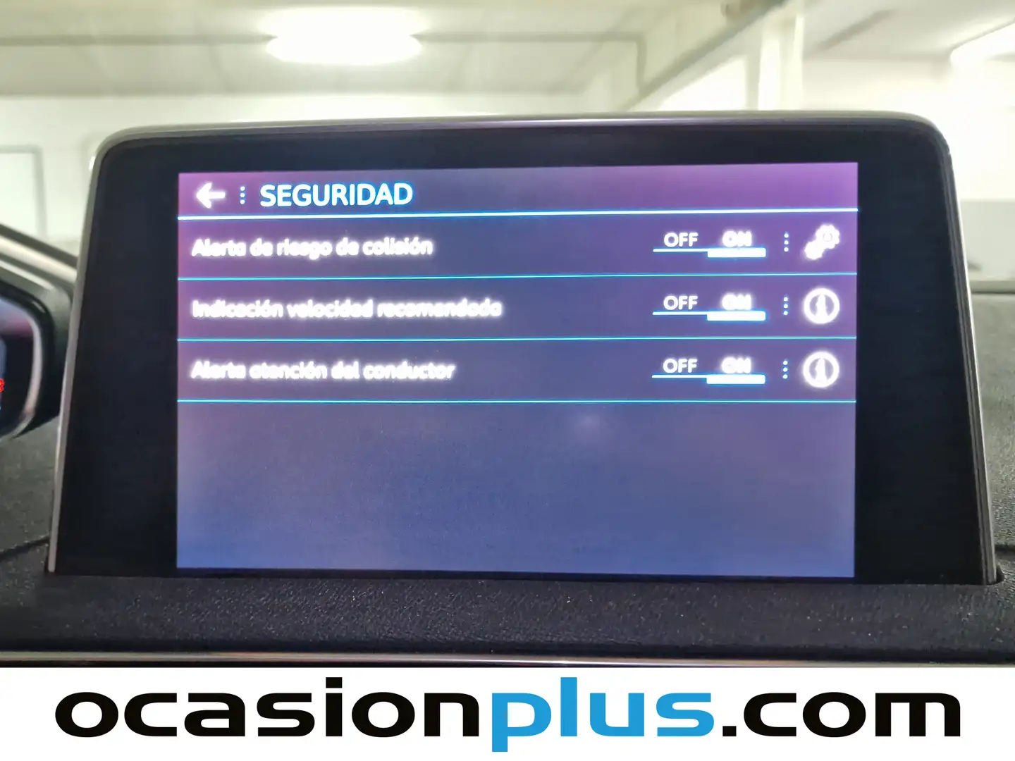 Foto Peugeot 3008 Peugeot 3008 BlueHDI 130 S&S GT Line EAT8 (130 CV)