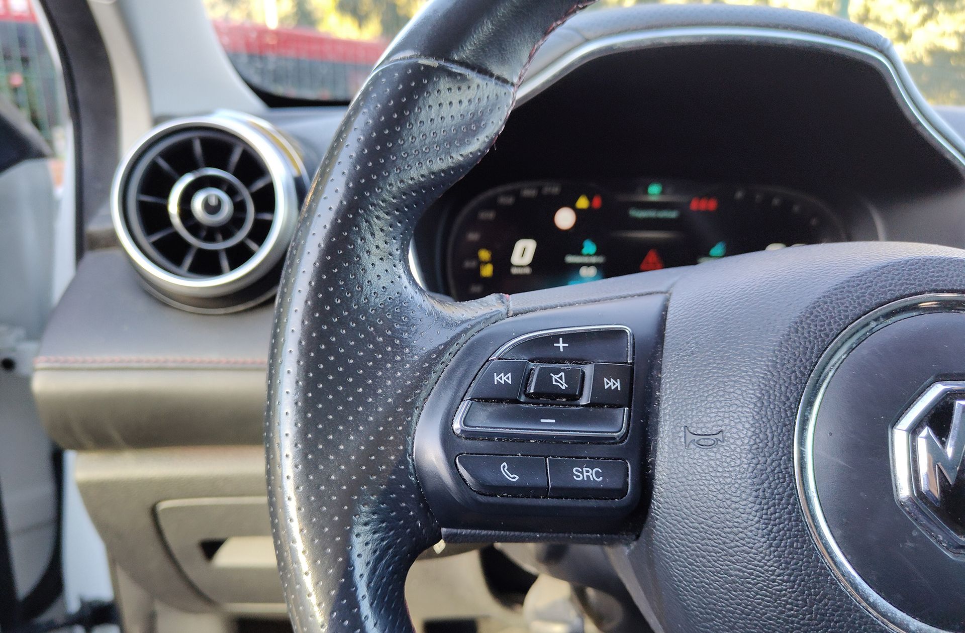 MG HS 1.5 Turbo GDI Luxury DCT - foto 29