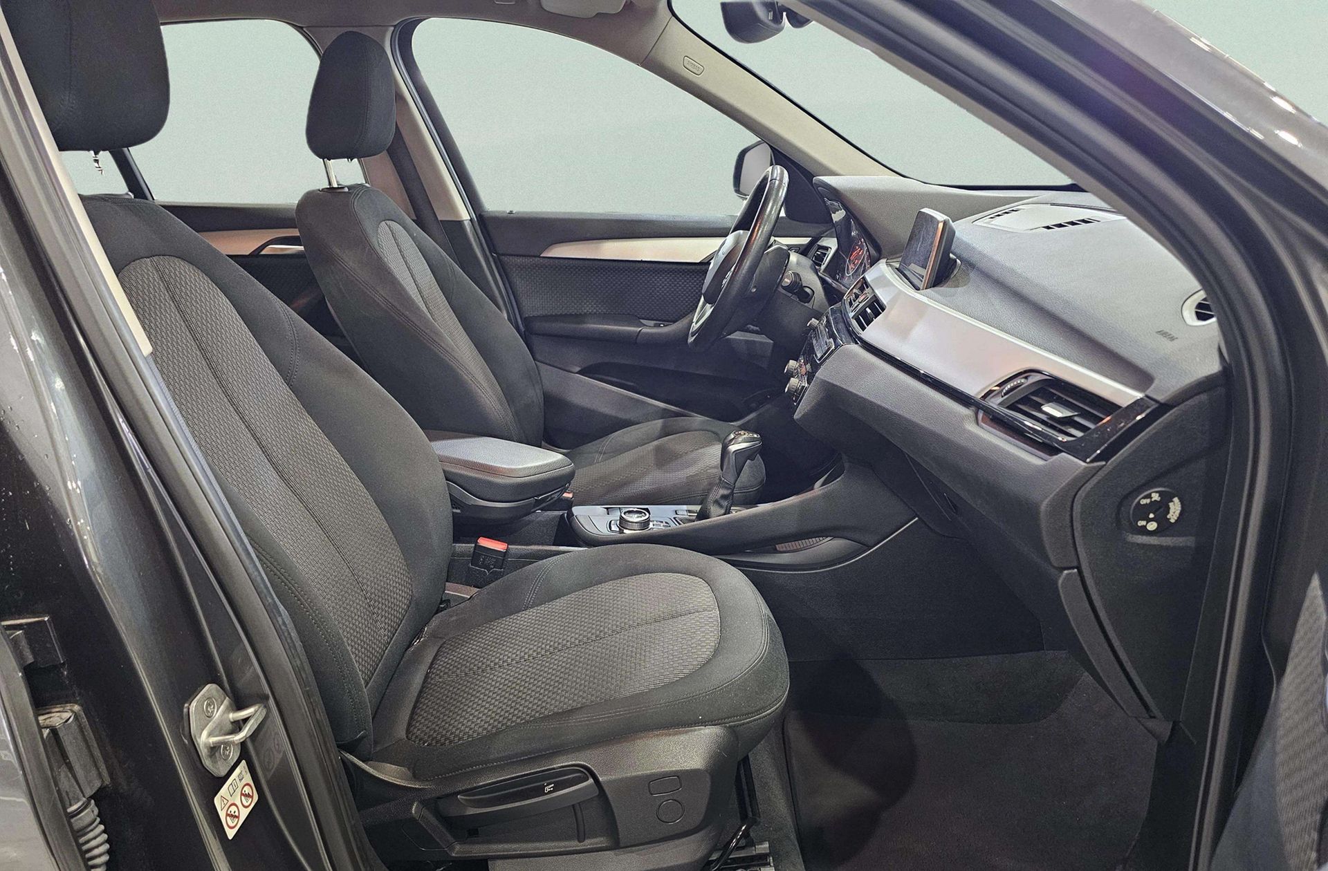 BMW X1 sDrive18d Business - foto 19