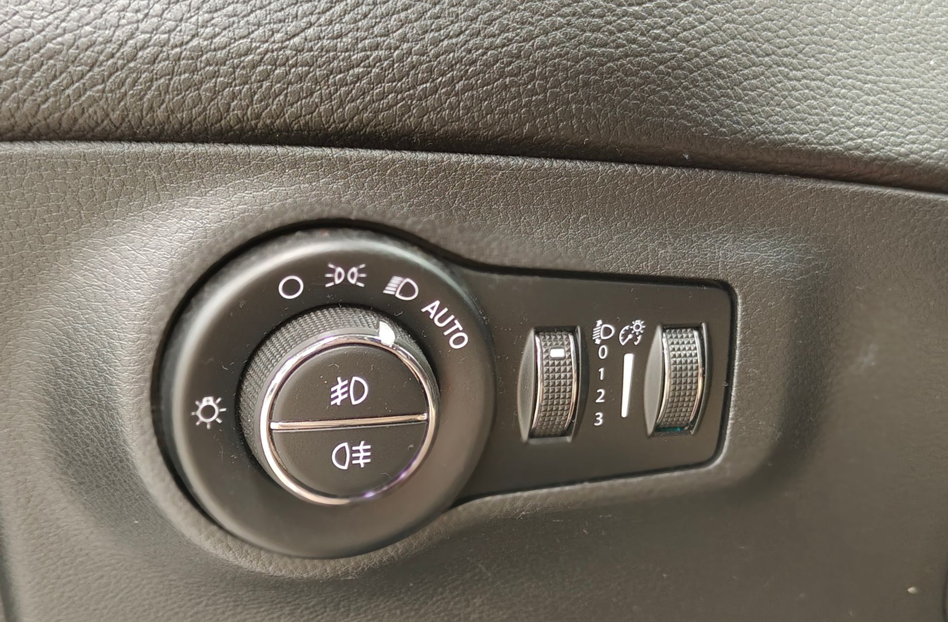 Jeep Compass 1.4 MultiAir Limited 4x4 AD - foto 24