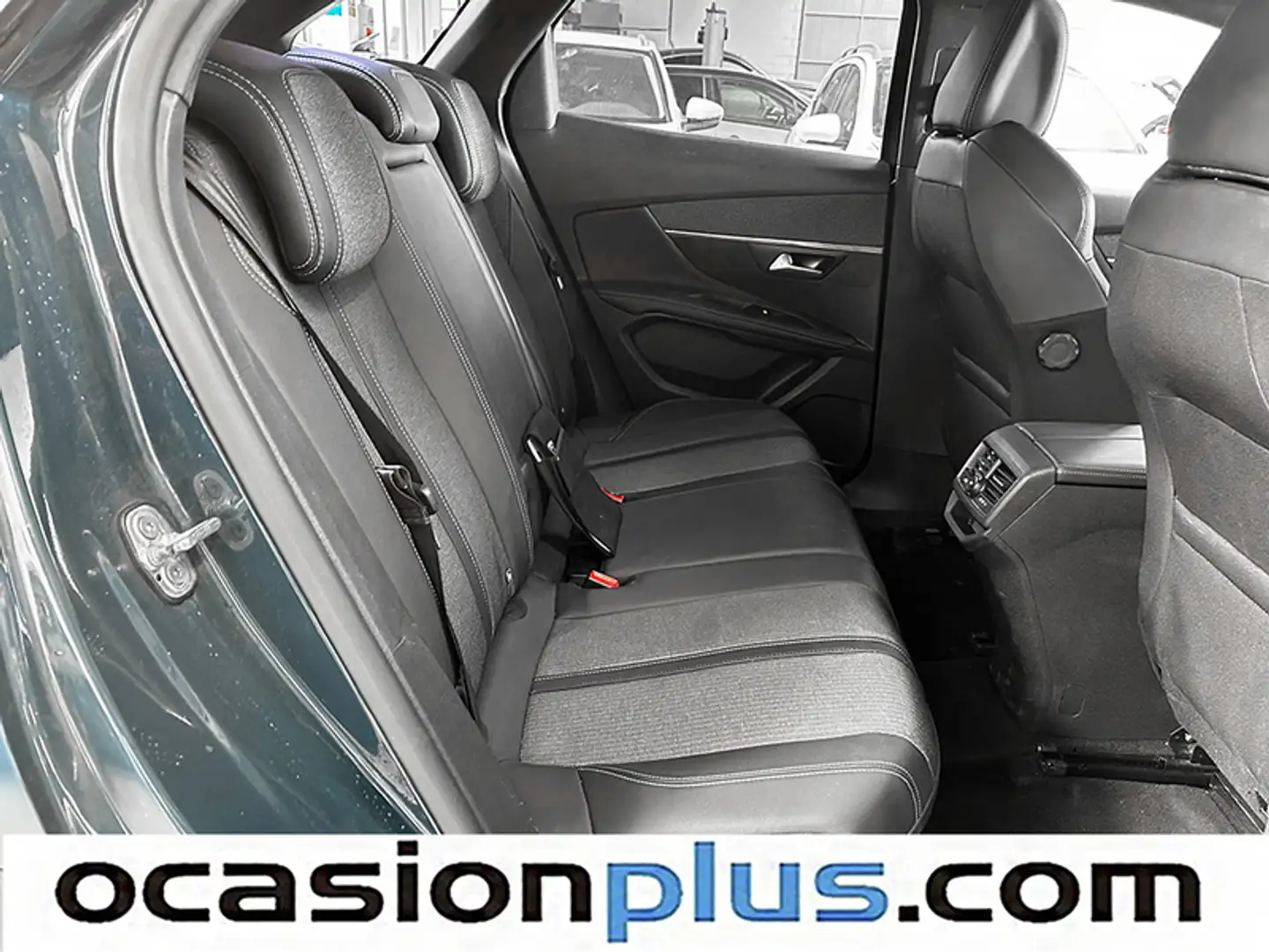 Foto Peugeot 3008 Peugeot 3008 PureTech 130 S&S Allure Pack EAT8  (130 CV)