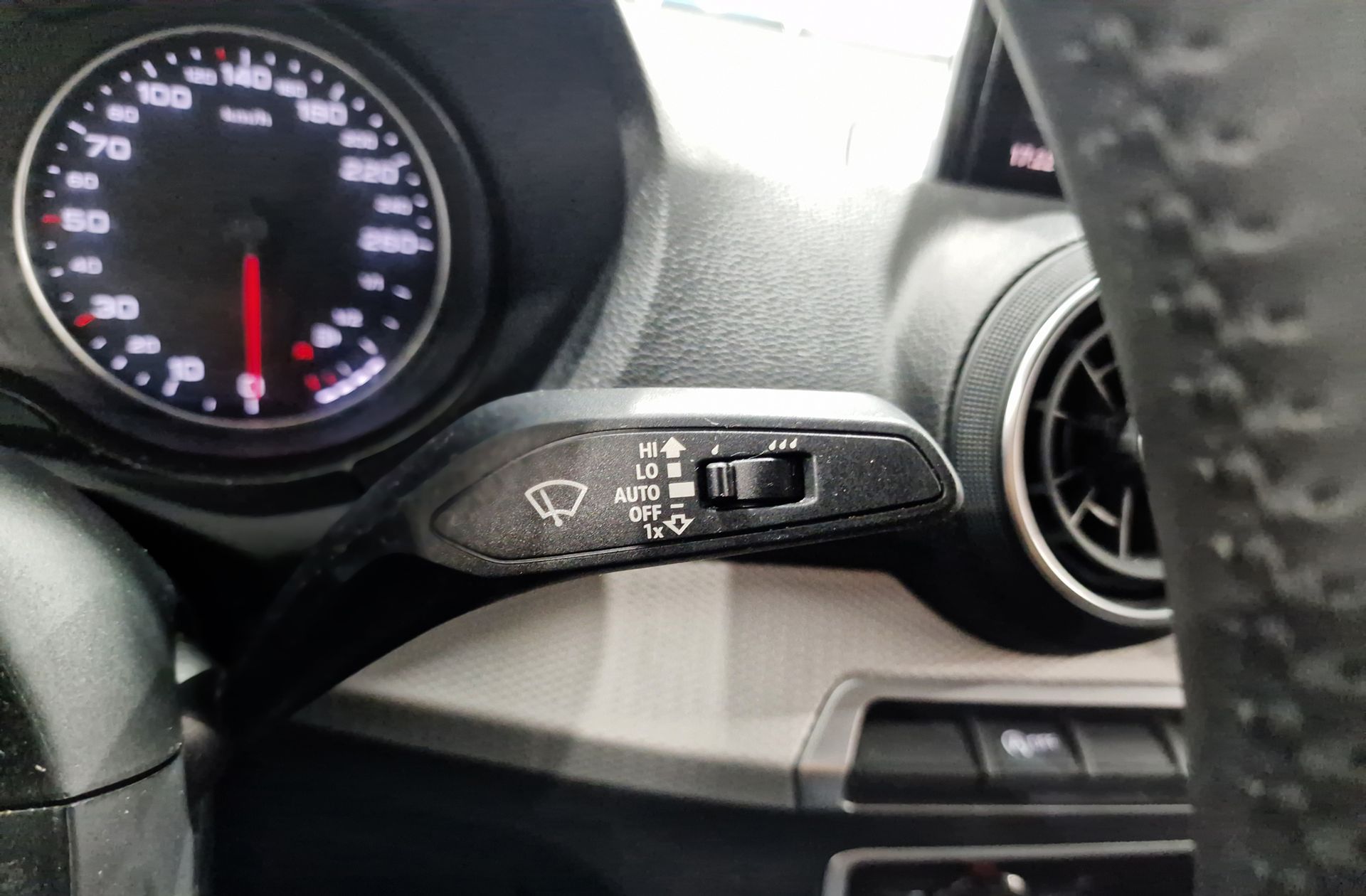 Audi Q2 Advanced 30 TDI S tronic - foto 25
