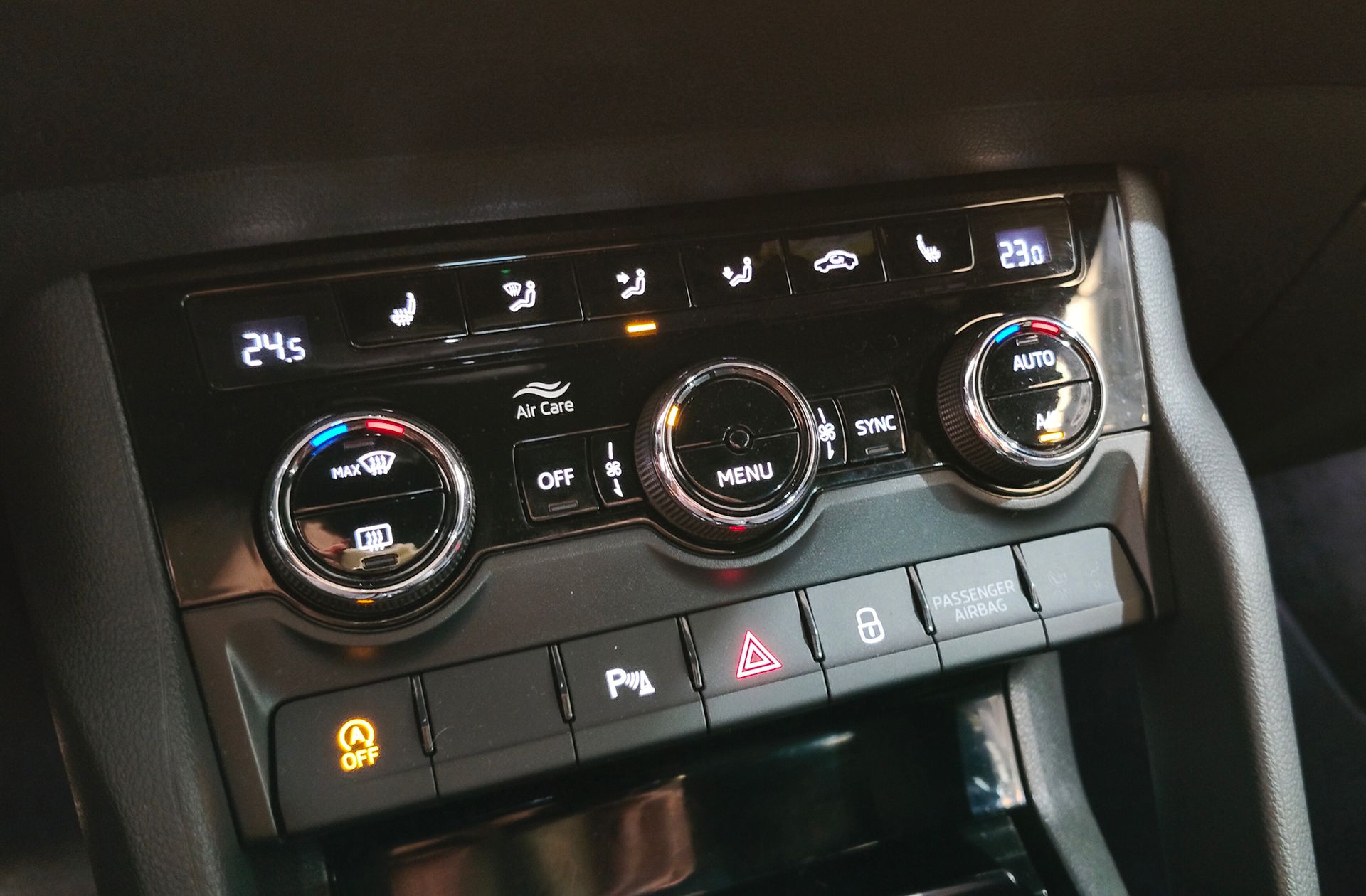 Škoda Karoq 1.5 TSI ACT Sportline DSG - foto 39